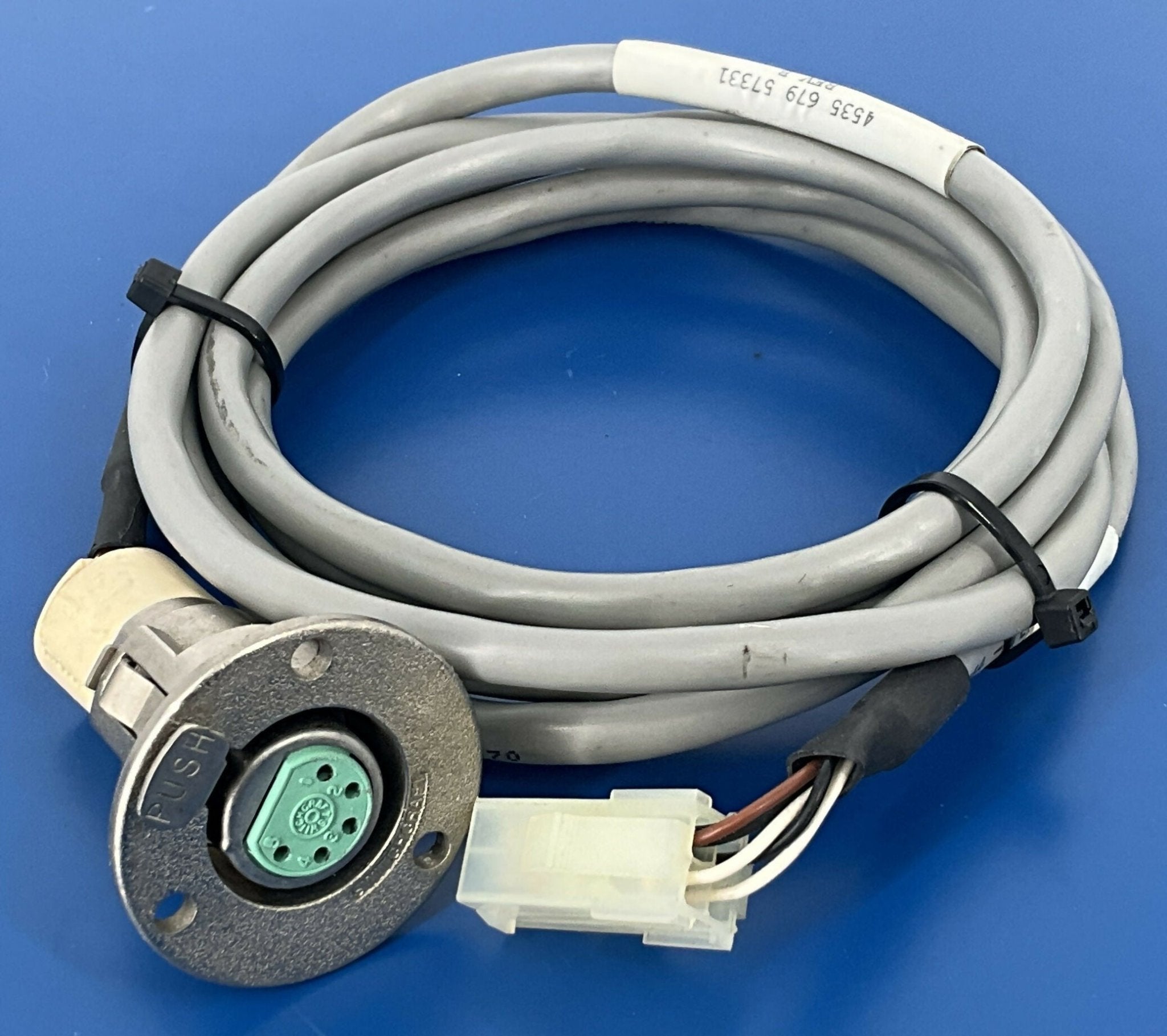 INJECTOR CABLE MOUNT (453567957331 REV B PHILIPS