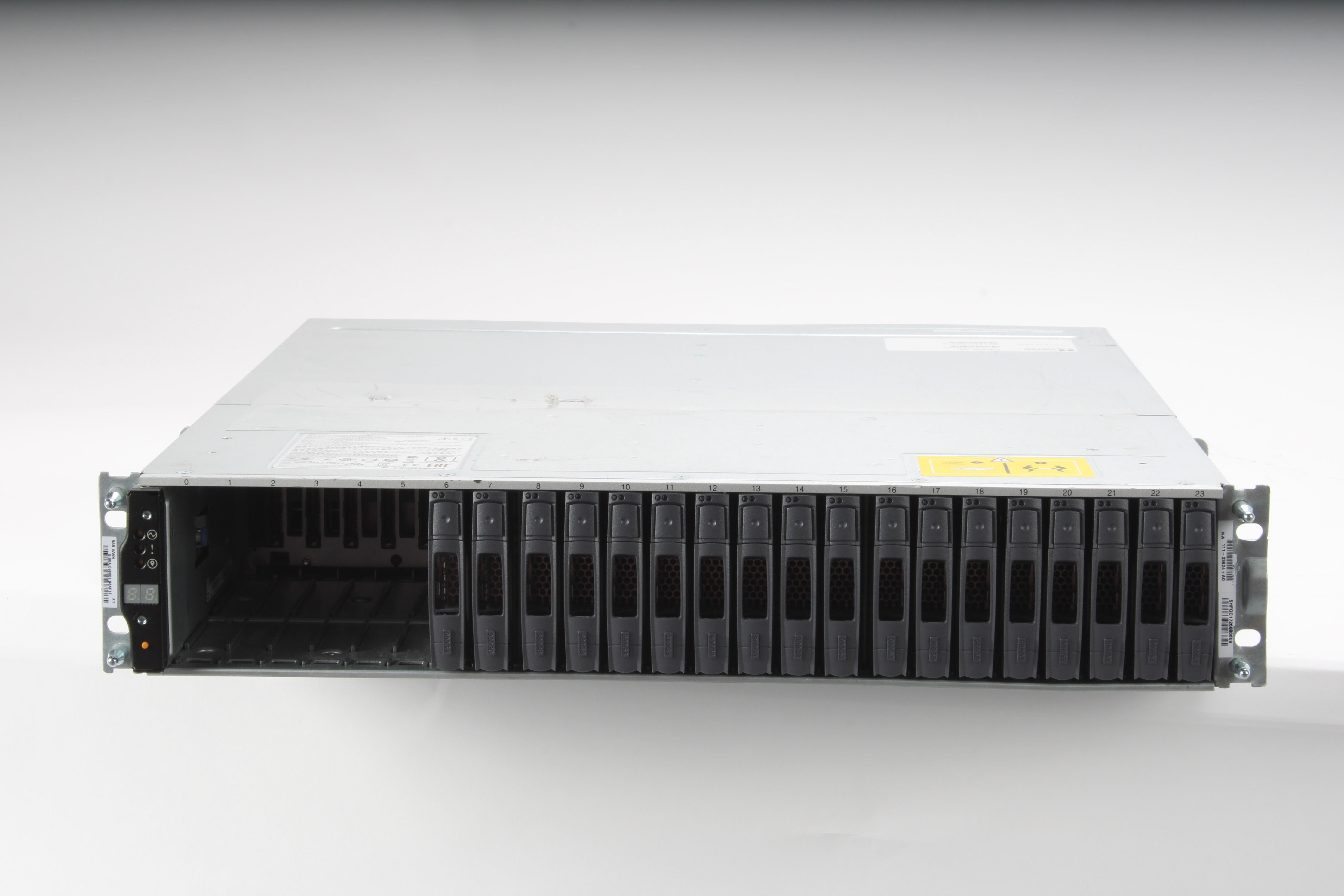 NetApp FAS2650 24-Bay SAS Hybrid Storage Array 18x X341A 900GB SAS 10K HDD