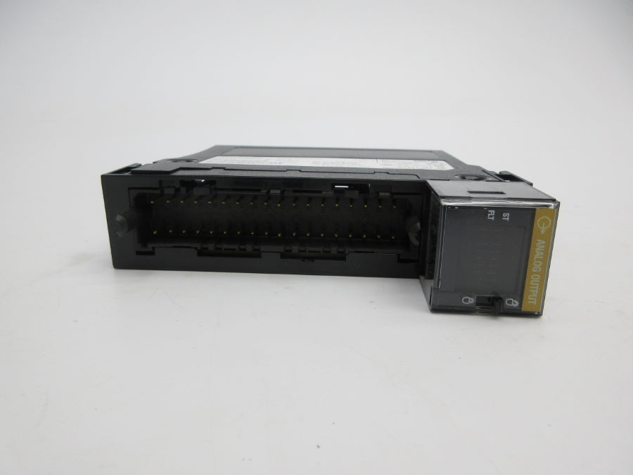 ALLEN BRADLEY 1756-OF8I SER. A F/W 2.011 24VDC NSMP