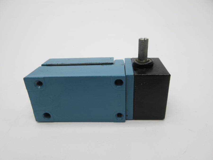 MICRO SWITCH LSA1A 600VAC 10A (AS PICTURED) NSNP