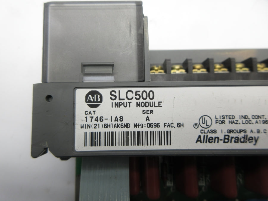 ALLEN BRADLEY 1746-IA8 SER. A 85-132VAC (NO DOOR) NSNP