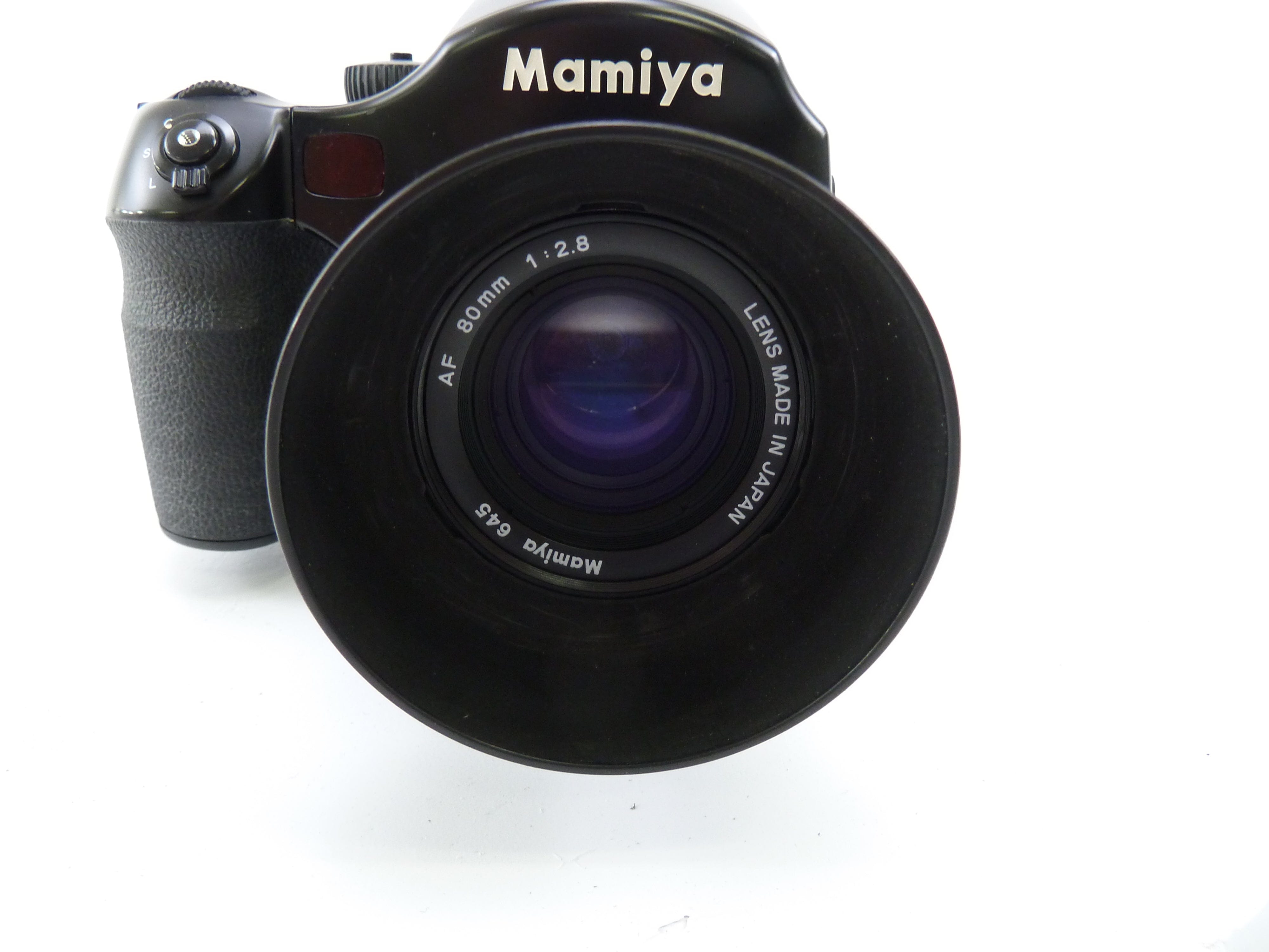Mamiya 645 AFD Complete Outfit with 80MM F2.8 Lens and 120/220 Film Back