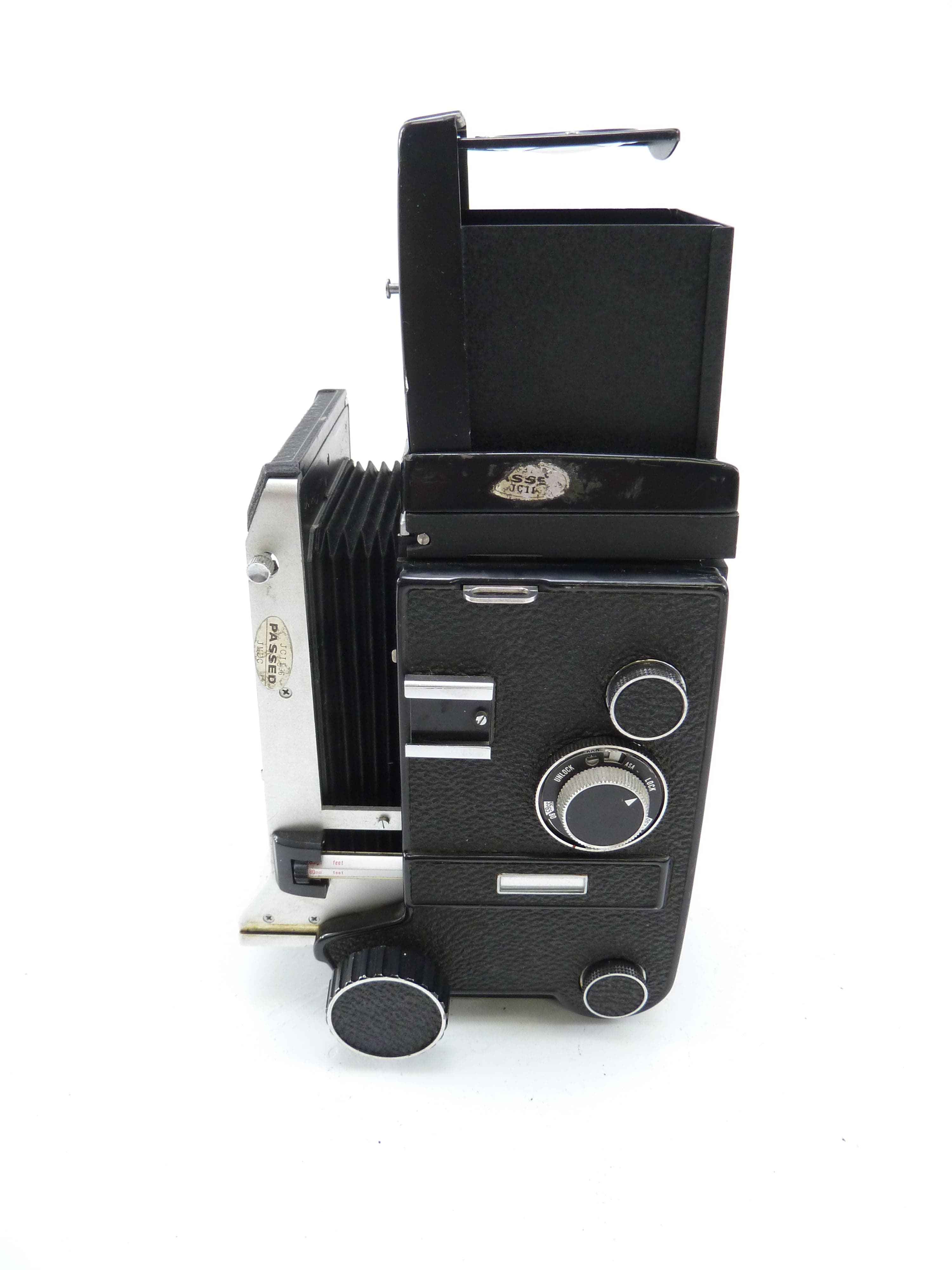 Mamiya C330 Camera Body with Waist Level Finder