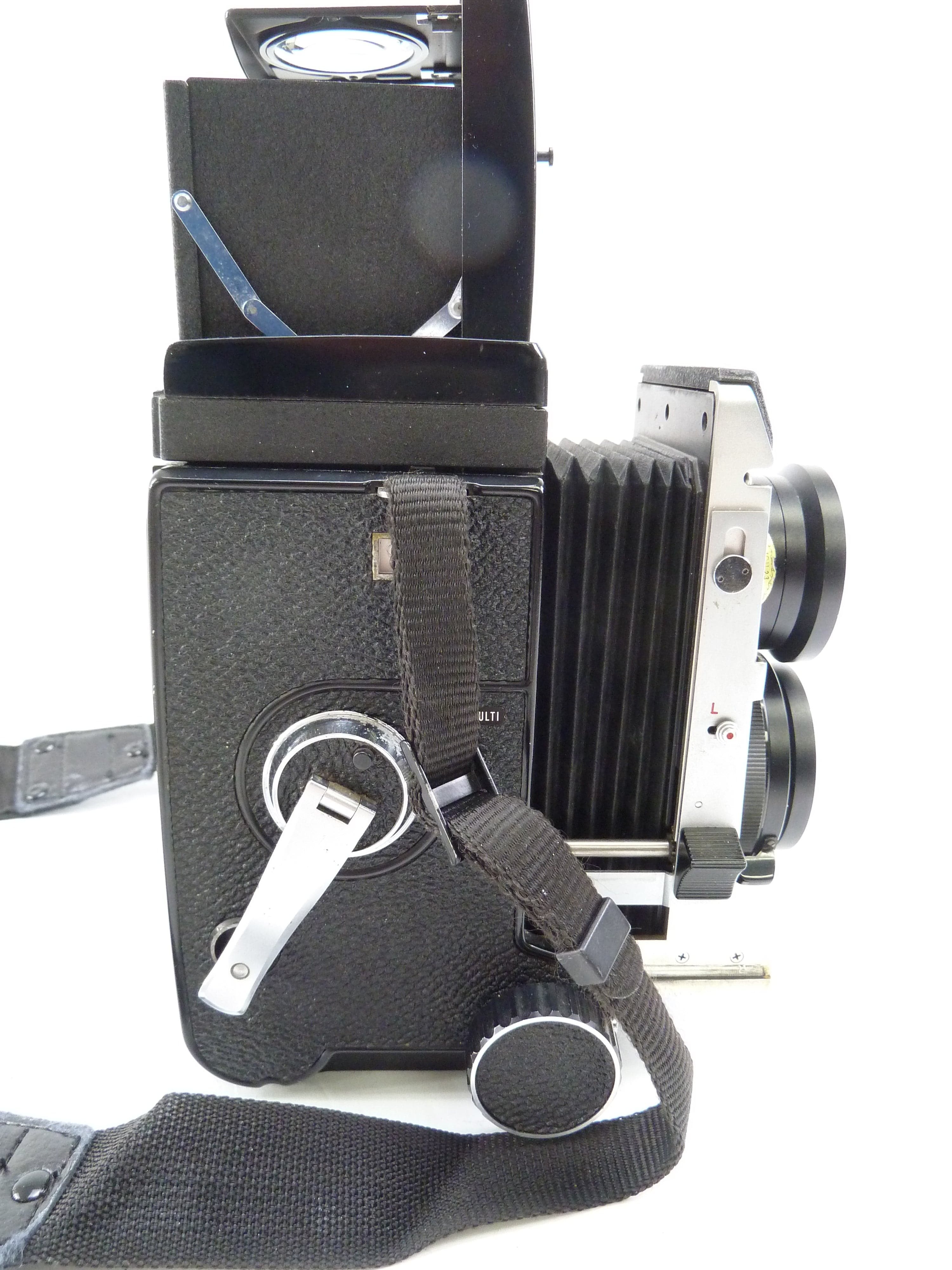 Mamiya C330 Kit with 80MM f2.8 Blue Dot Lens and Waist Level Finder