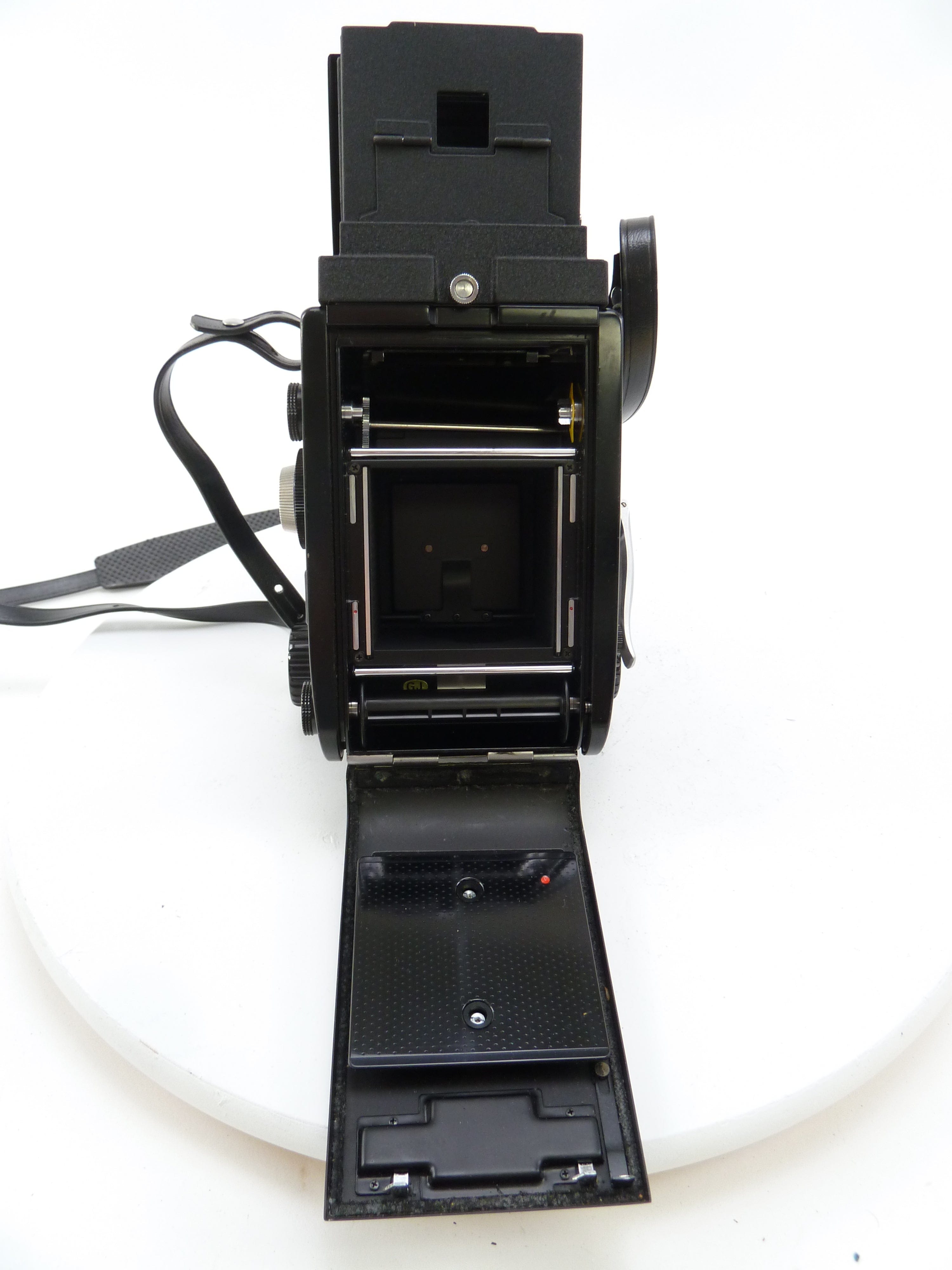 Mamiya C330F Camera Outfit with 80MM F2.8 Blue Dot Lens