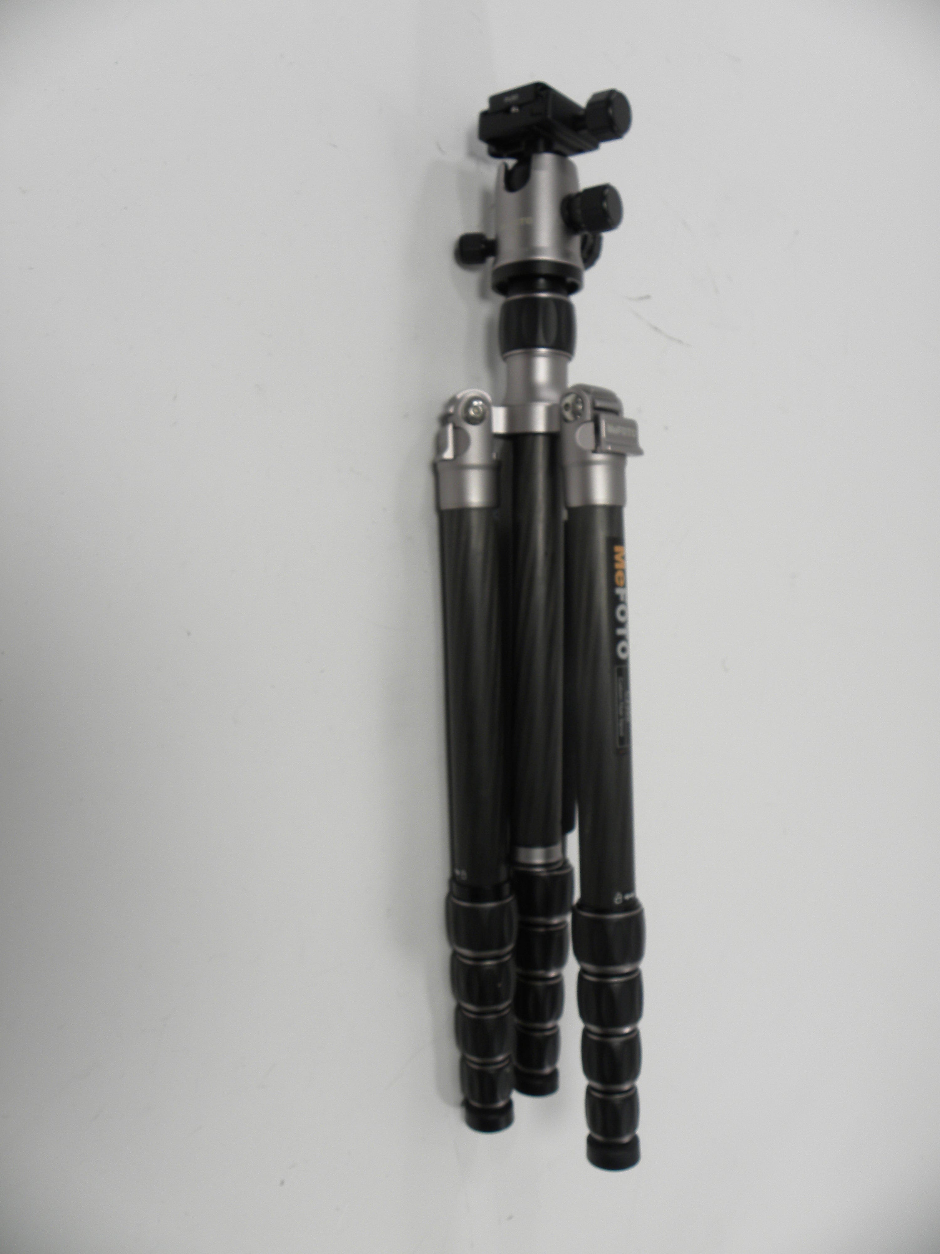 MeFoto C2350 Carbon Fiber Tripod Q2