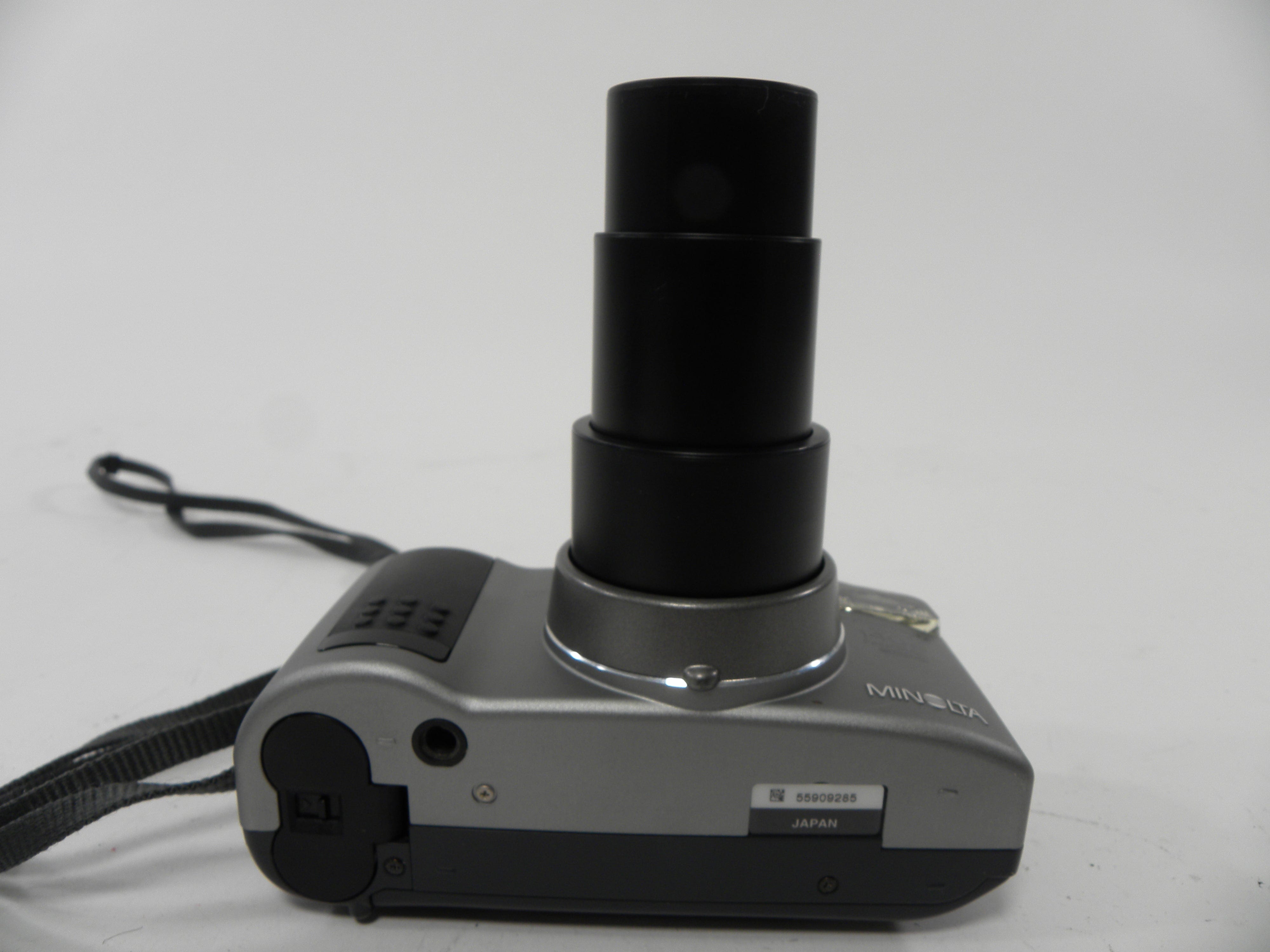 Minolta Freedom Zoom 140EX Panorama Date 35mm Camera