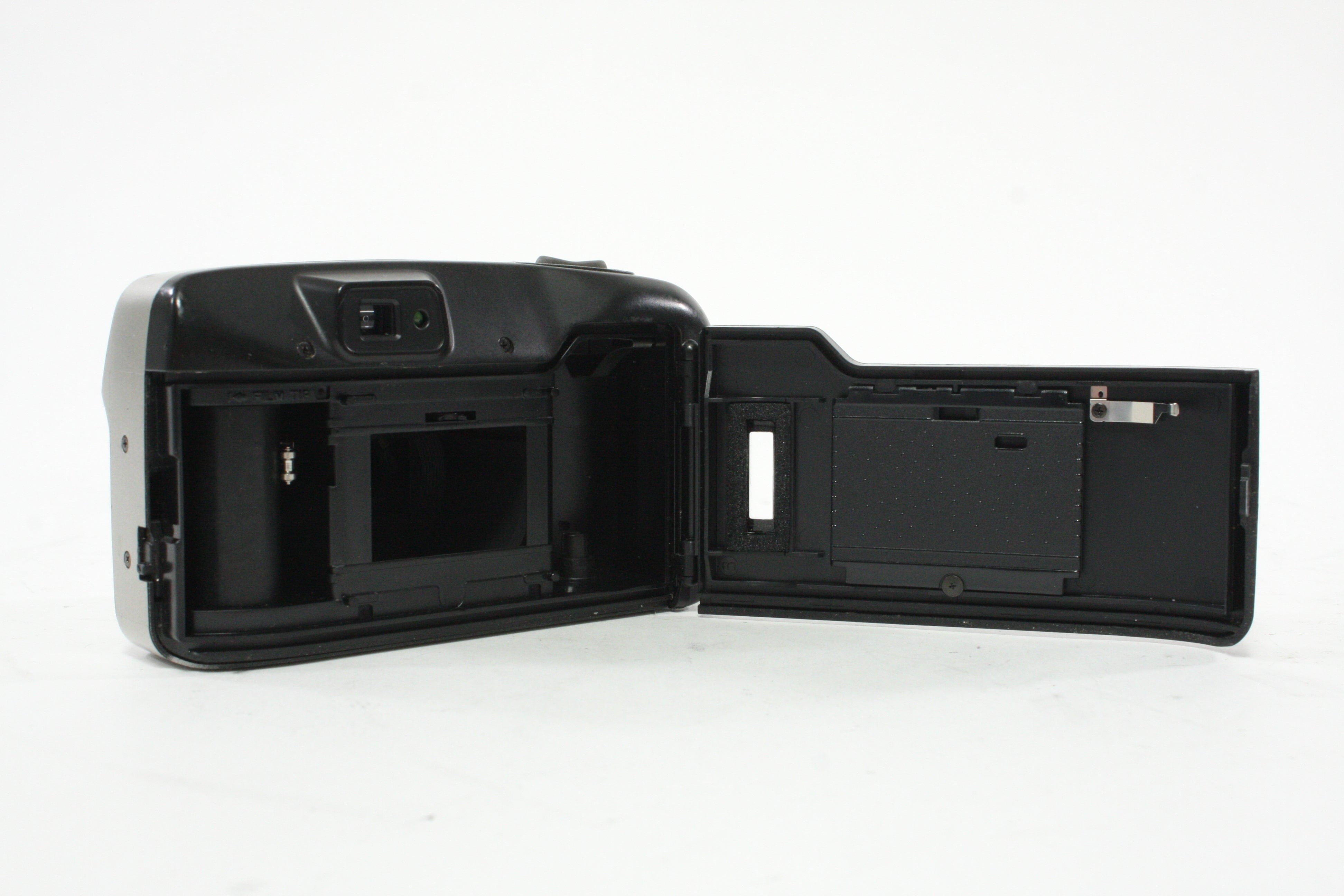 Minolta Freedom Zoom 70 35mm Point-and-Shoot Camera with 35-70mm Lens
