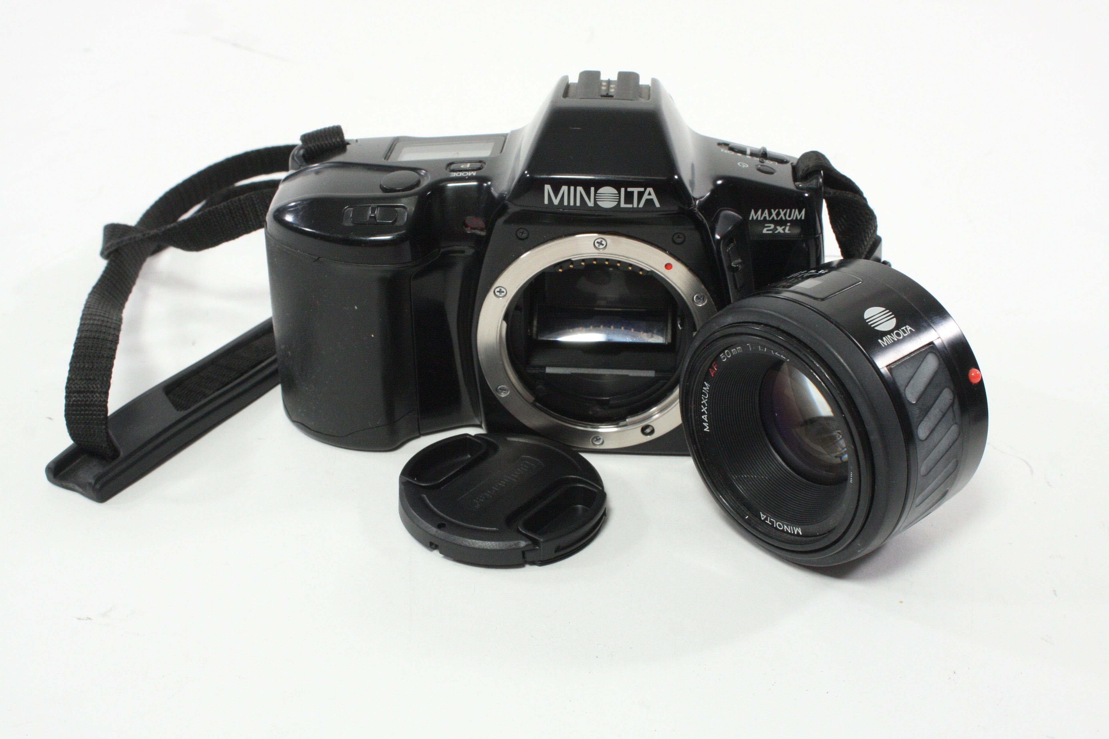 Minolta Maxxum 2xi 35mm SLR Camera with 50mm f/1.7 AF Lens