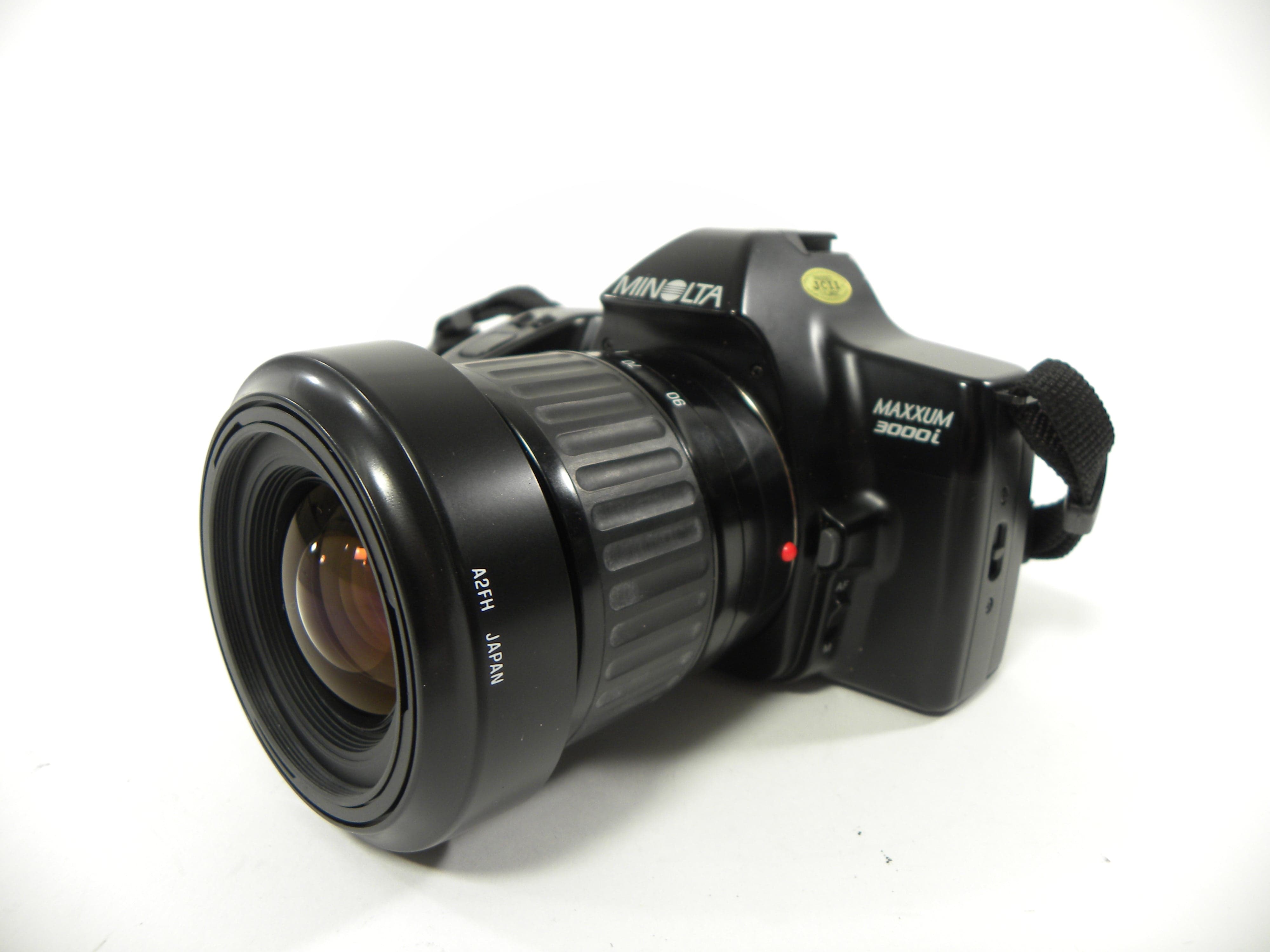 Minolta Maxxum 3000i 35mm SLR w/Tamron AF 35-90mm f4-5.6