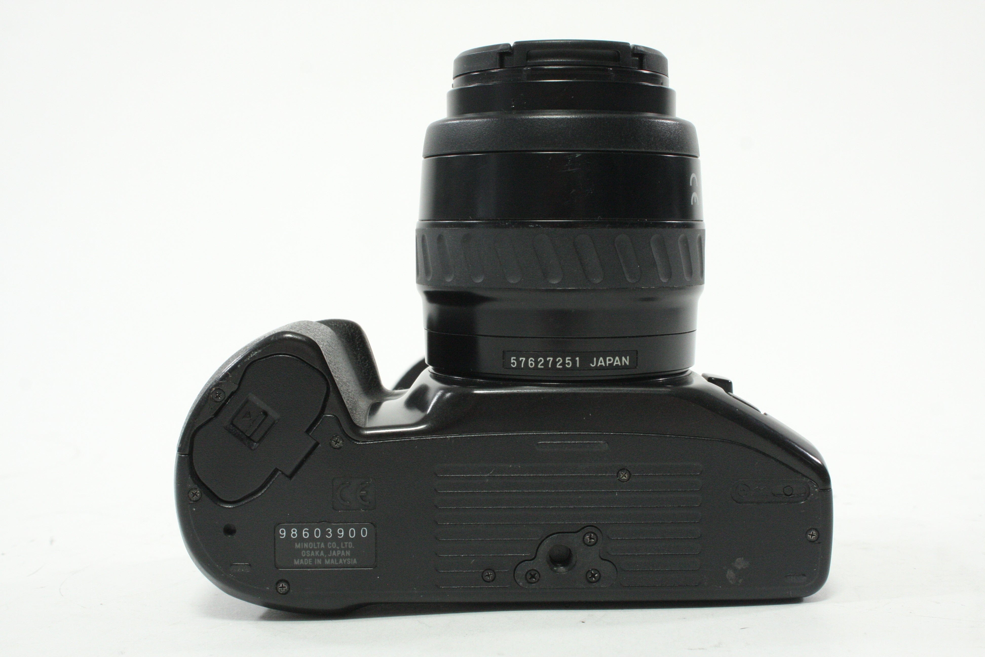 Minolta Maxxum 300si SLR Camera with 35-70mm f/3.5-4.5 Lens