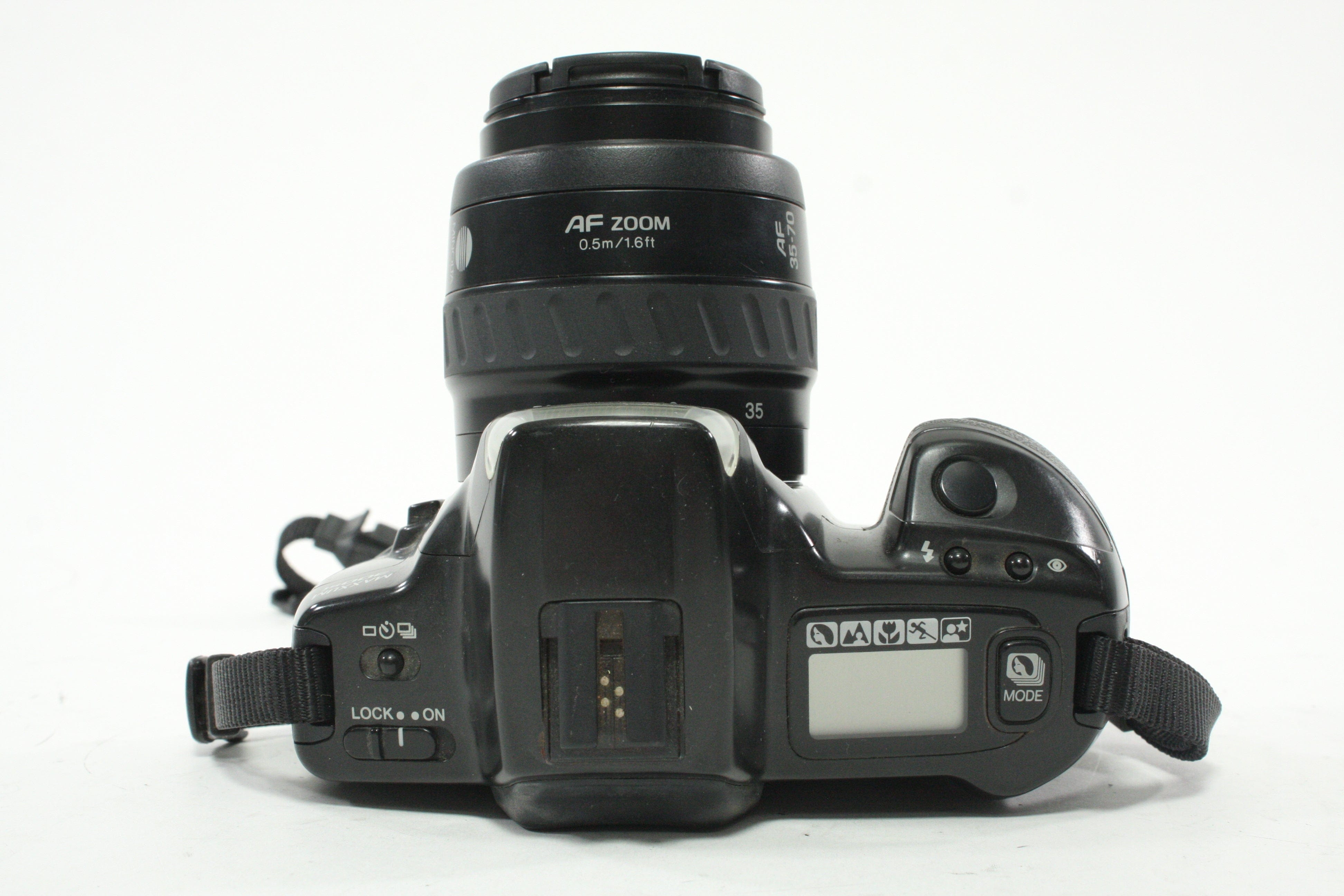 Minolta Maxxum 300si SLR Camera with 35-70mm f/3.5-4.5 Lens