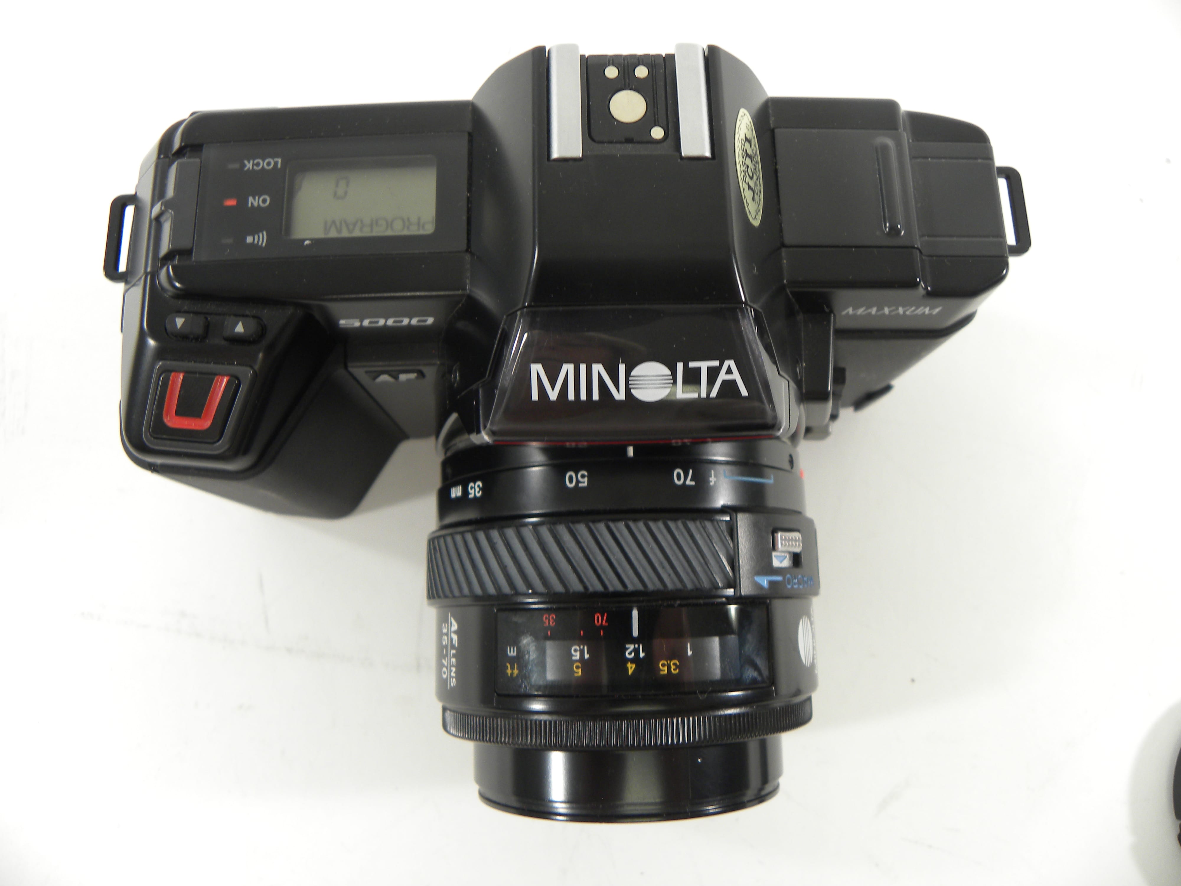 Minolta Maxxum 5000 AF 35mm SLR w/Maxxum AF 35-70mm f4