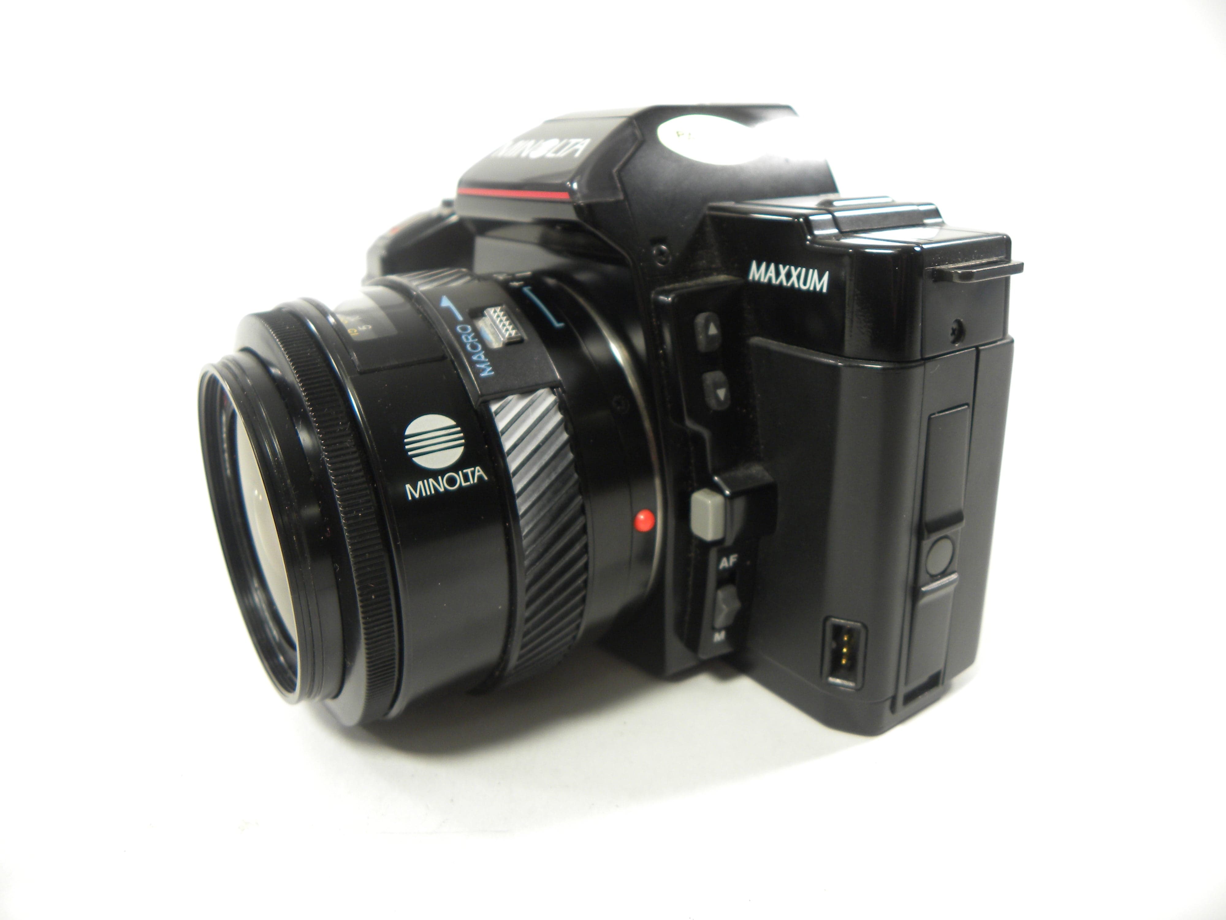 Minolta Maxxum 5000 AF 35mm SLR w/Maxxum AF Zoom 35-70mm f4