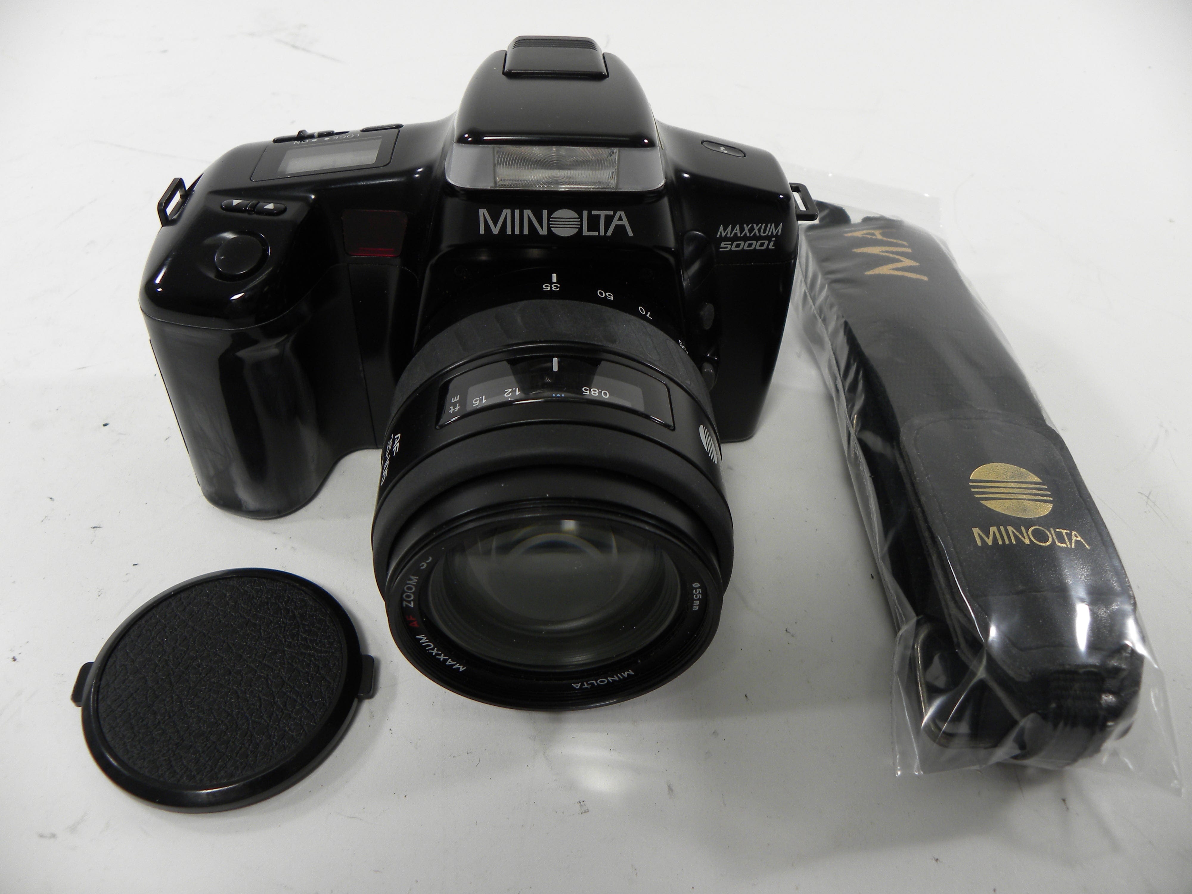 Minolta Maxxum 5000i 35mm SLR w/Maxxum Zoom AF 35-105mm f3.5-4.5