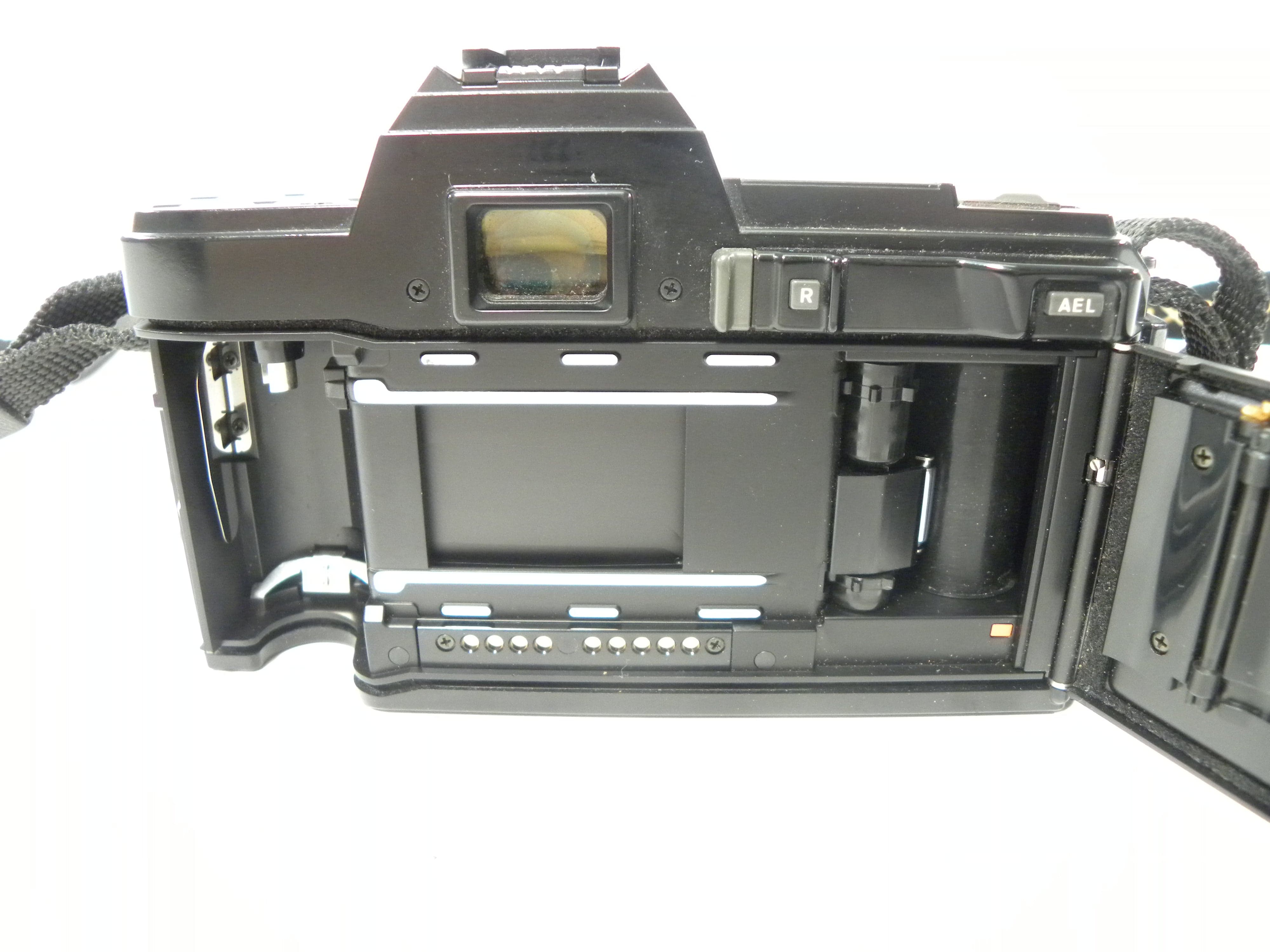 Minolta Maxxum 7000 35mm SLR w/Maxxum AF 50mm f1.7