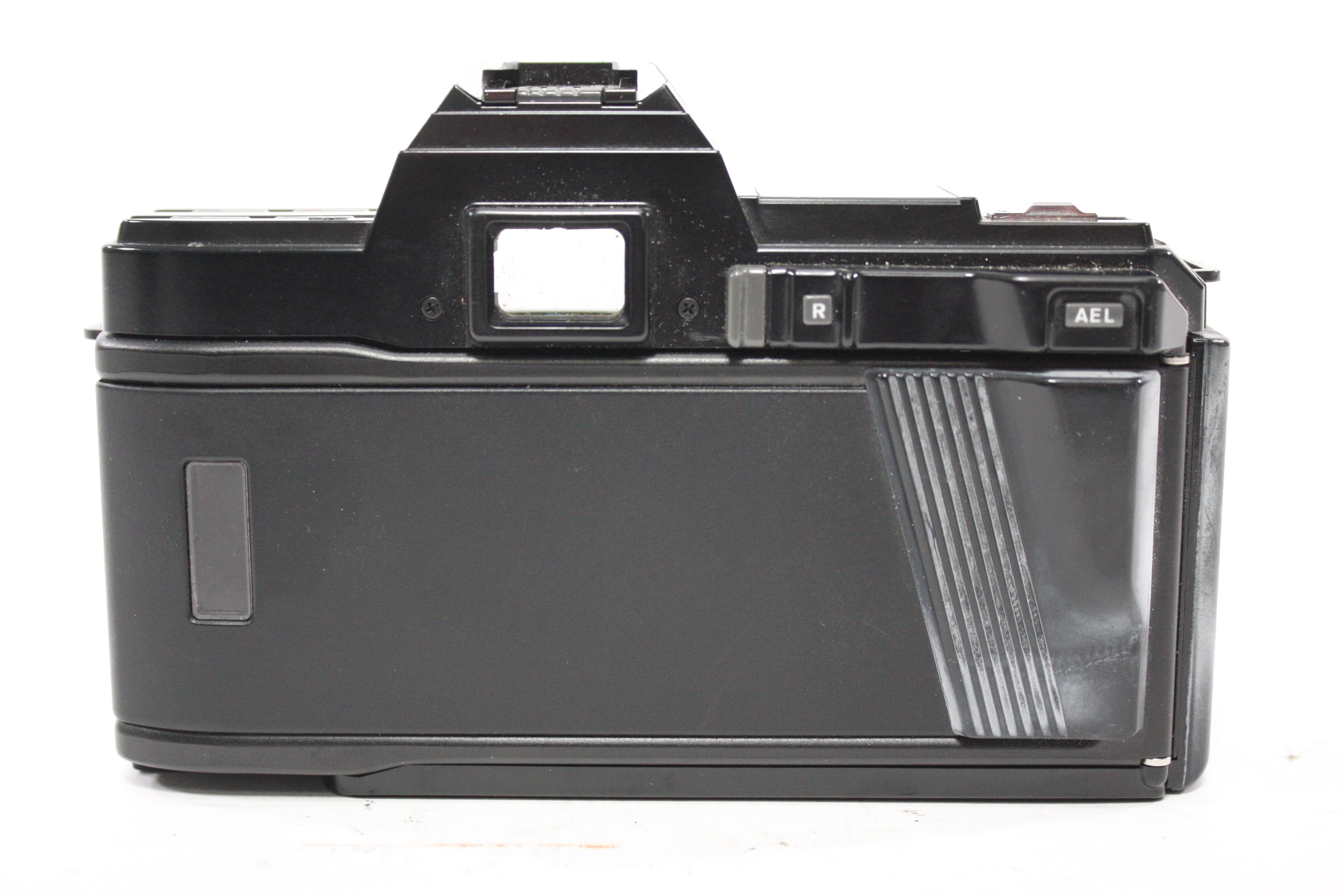 Minolta Maxxum 7000 AF 35mm SLR Camera with 28-85mm f/3.5-4.5 AF Zoom Lens