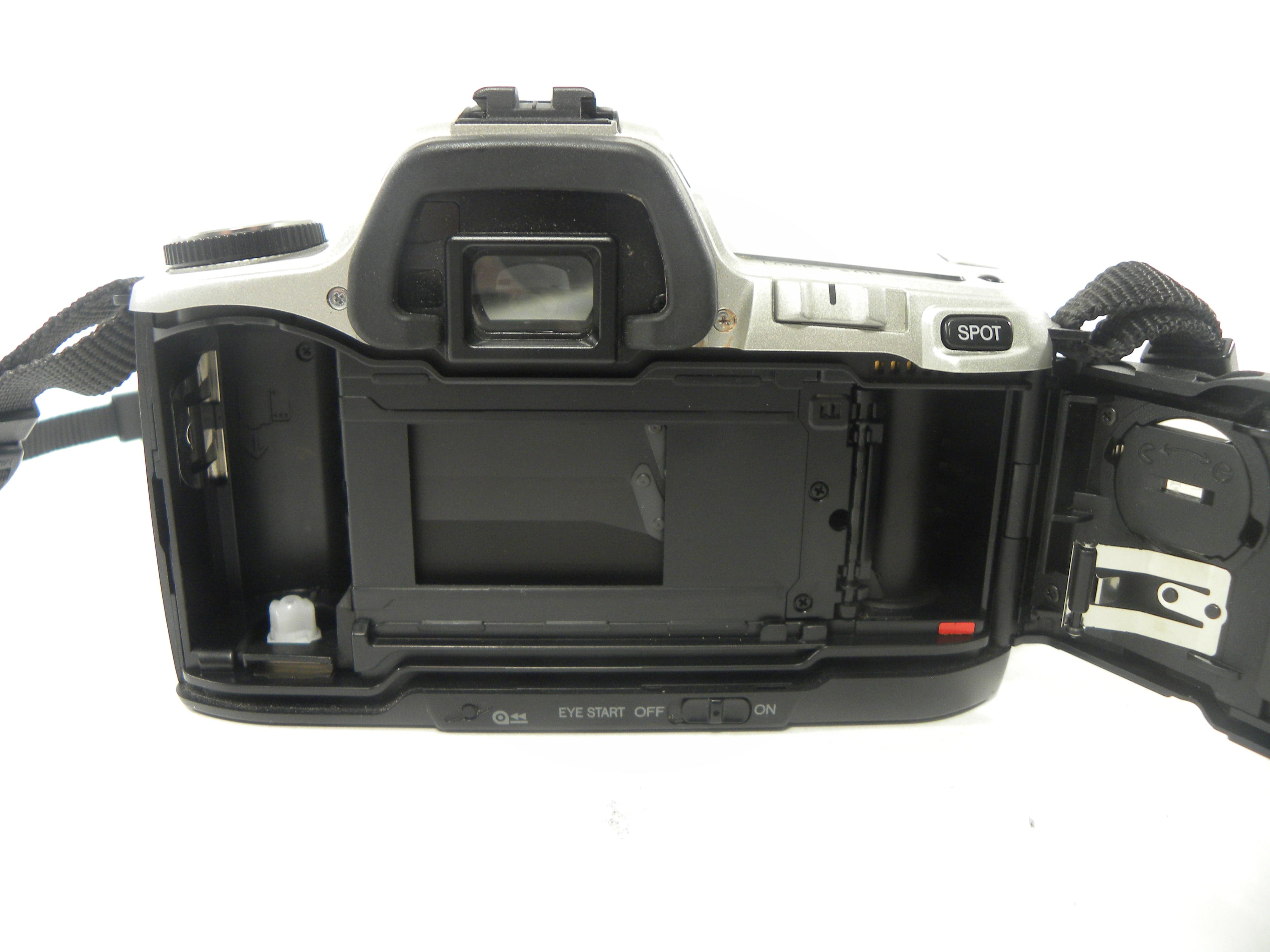 Minolta Maxxum XTsi 35mm SLR w/Maxxum AF 28-80mm f3.5-5.6