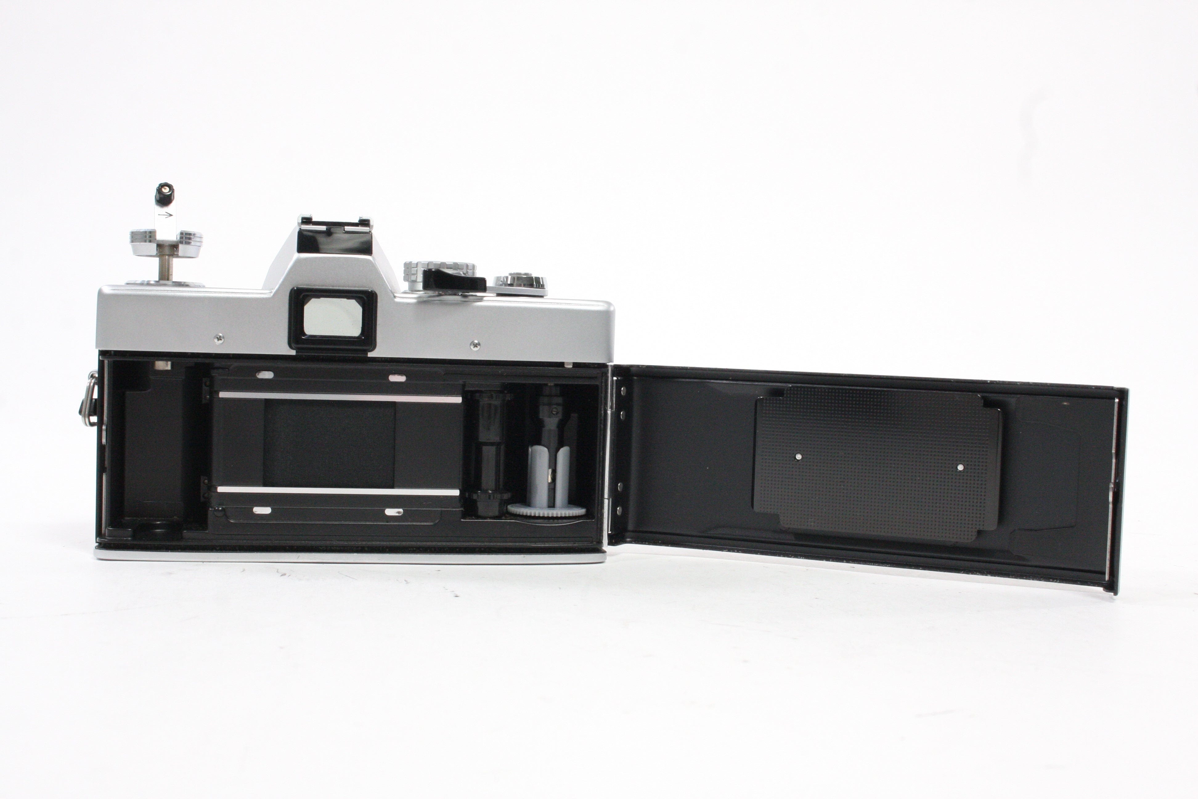 Minolta SR-T 201 35mm Camera with 50mm f/1.7 Lens