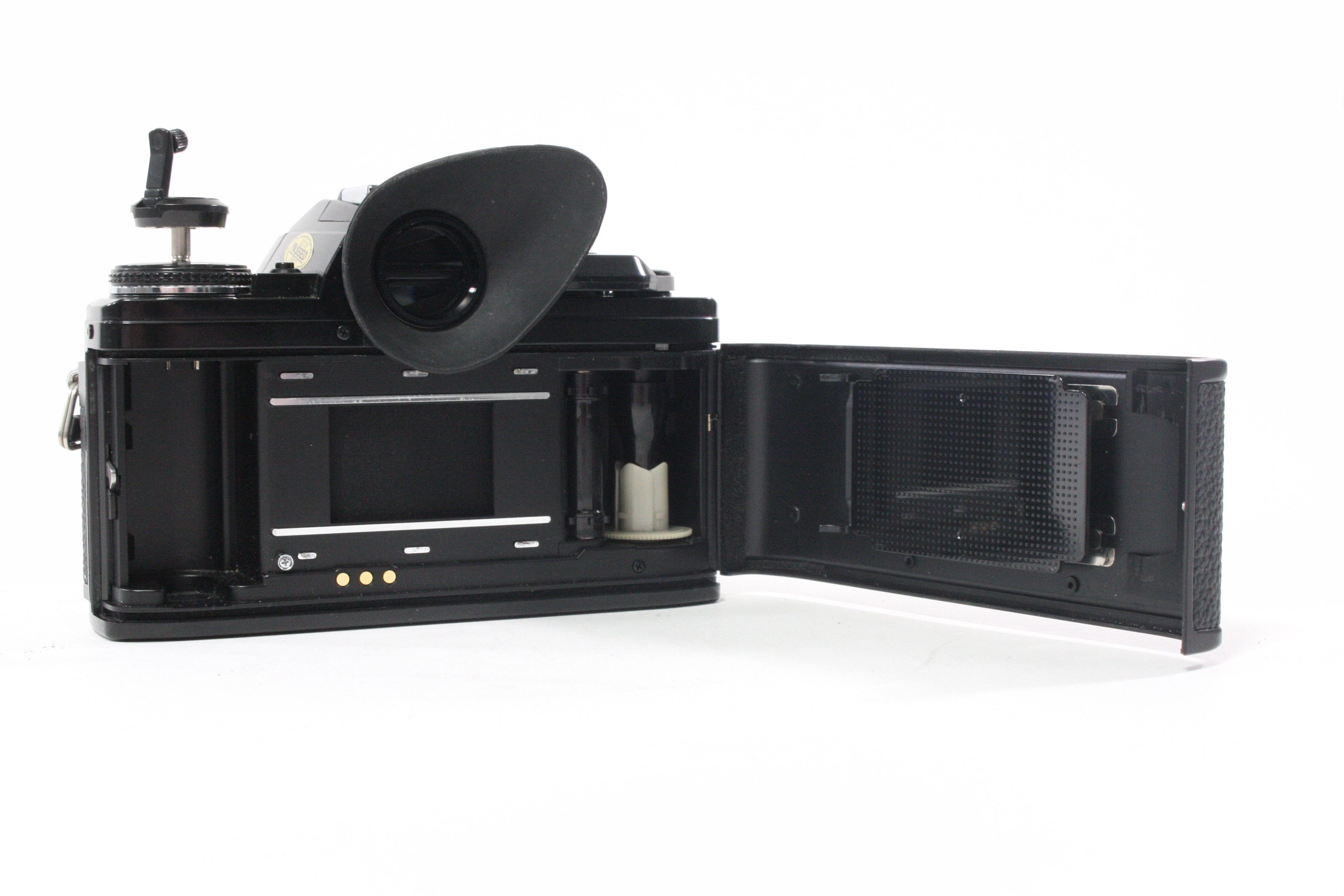 Minolta X-700 35mm SLR Camera with 50mm f/1.7 Lens