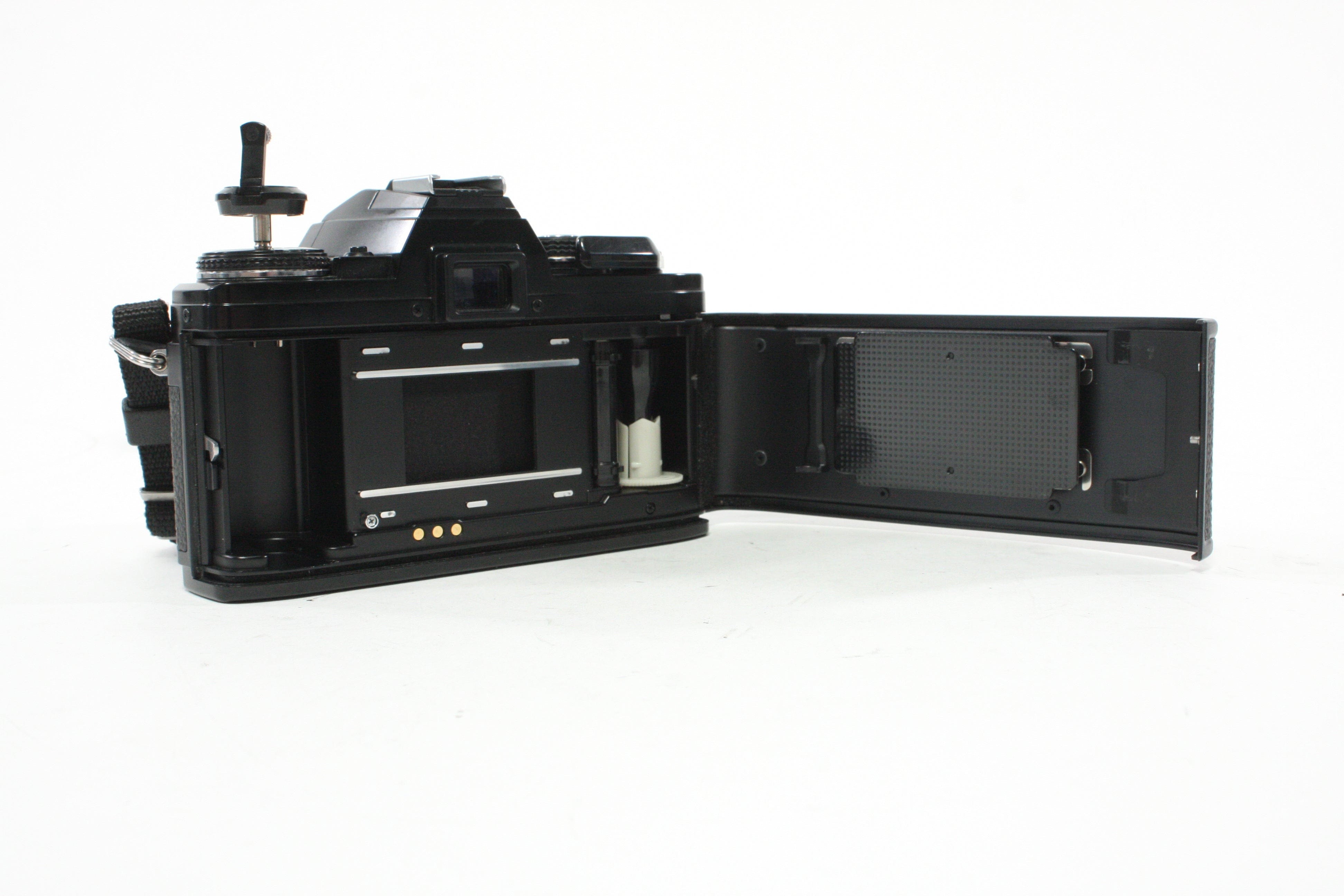 Minolta X-700 35mm SLR Camera with Rokkor-X 50mm f/1.7 PF Lens