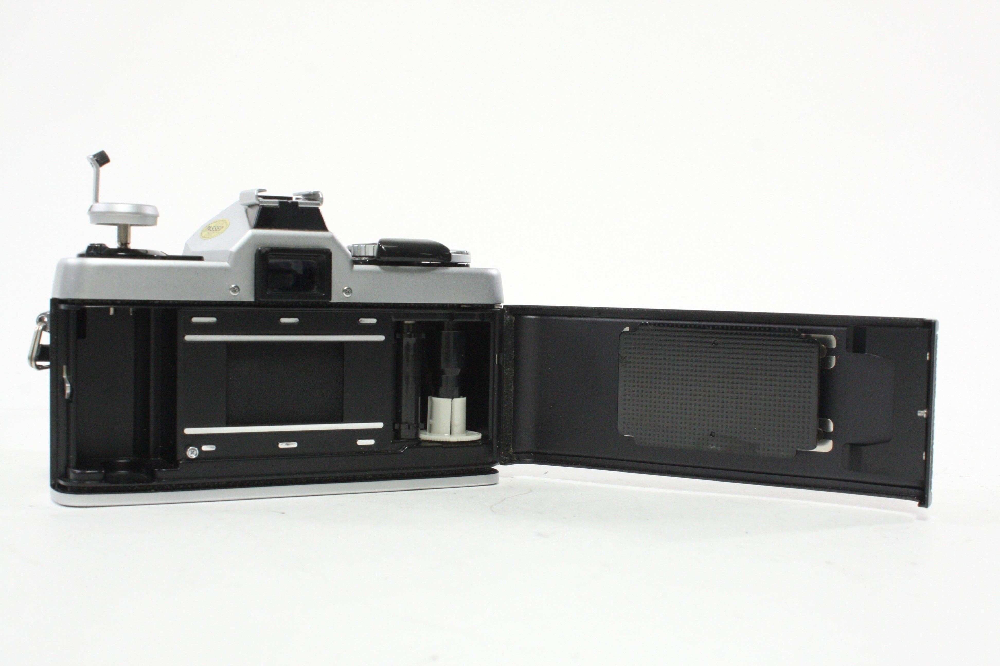 Minolta XG-1 35mm SLR Camera with 50mm f/2 MD Lens