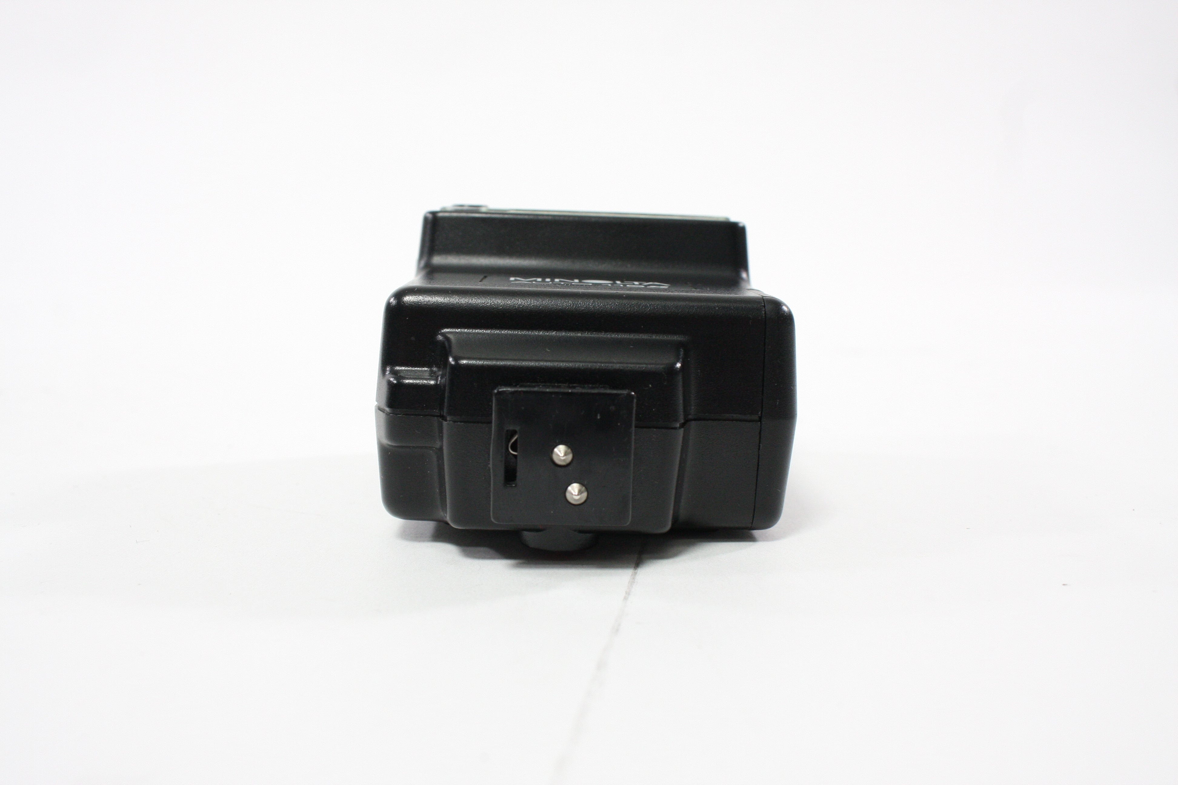 Minolta XG7 35mm SLR Camera with 50mm f/1.7 Lens with Auto 118X Flash