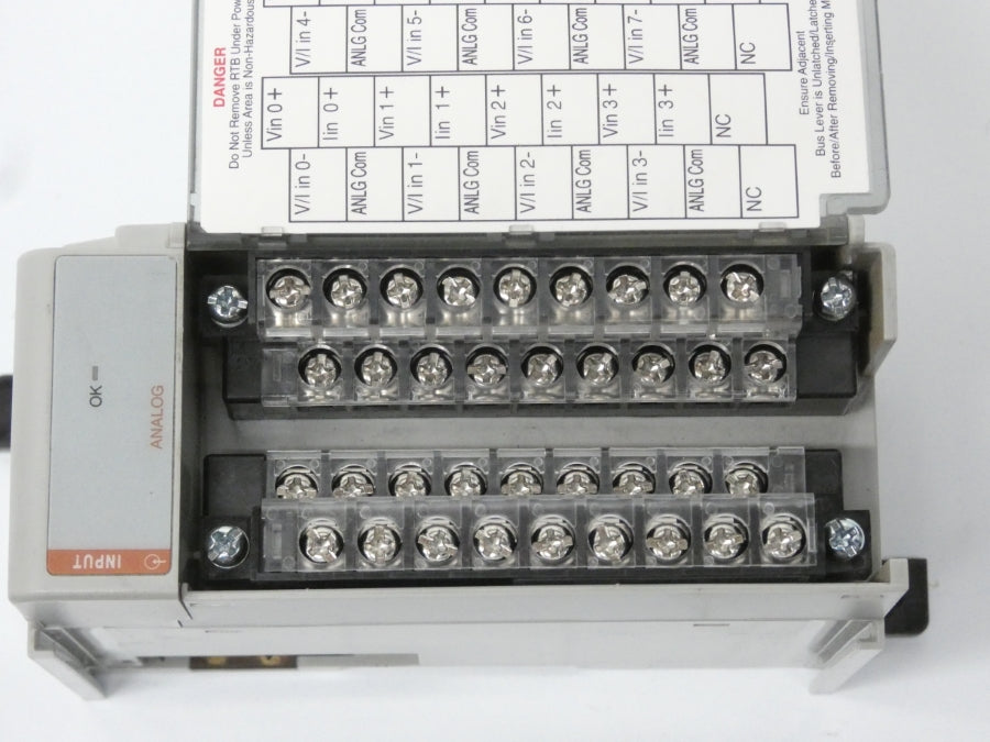 ALLEN BRADLEY 1769-IF8 SER. A F/W 1.1 VER. 02 24VDC 0.12A UNMP