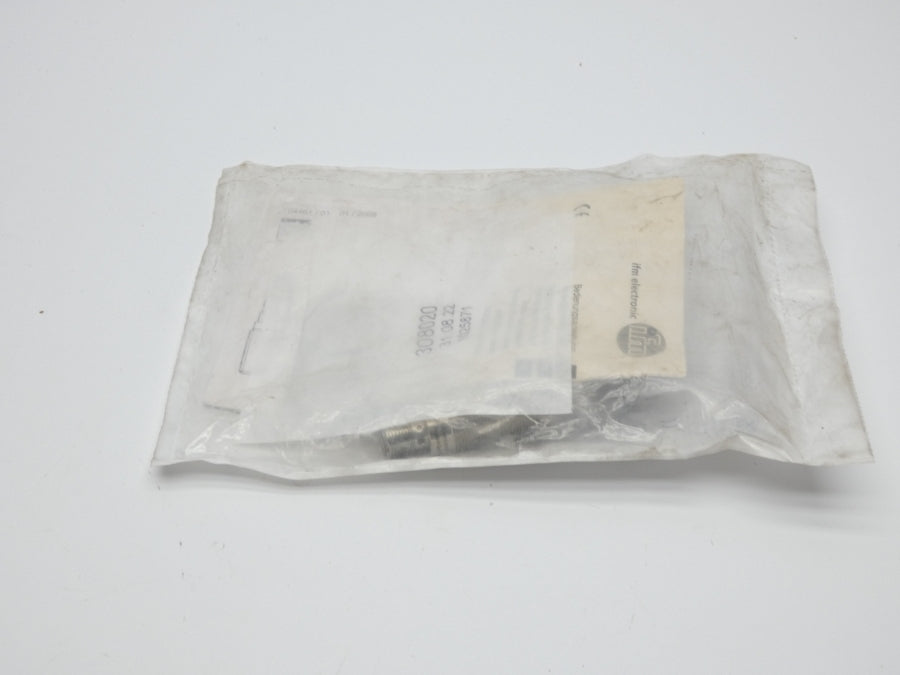 IFM EFECTOR OGE-HPKG/US100 OGE301 10-36VDC NSMP