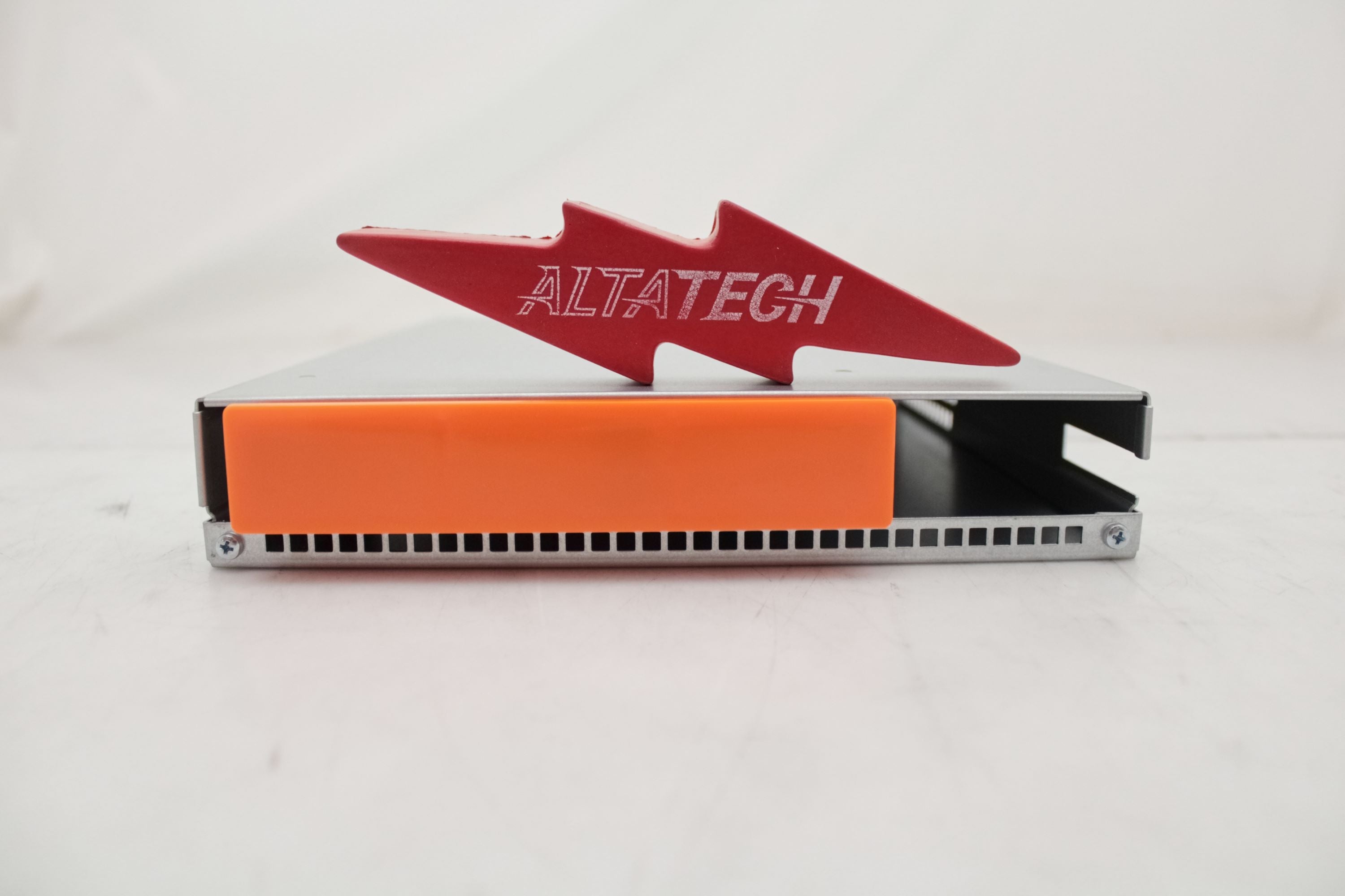 NetApp 111-02850+C0 IOM12 CONTROLLER DS224C