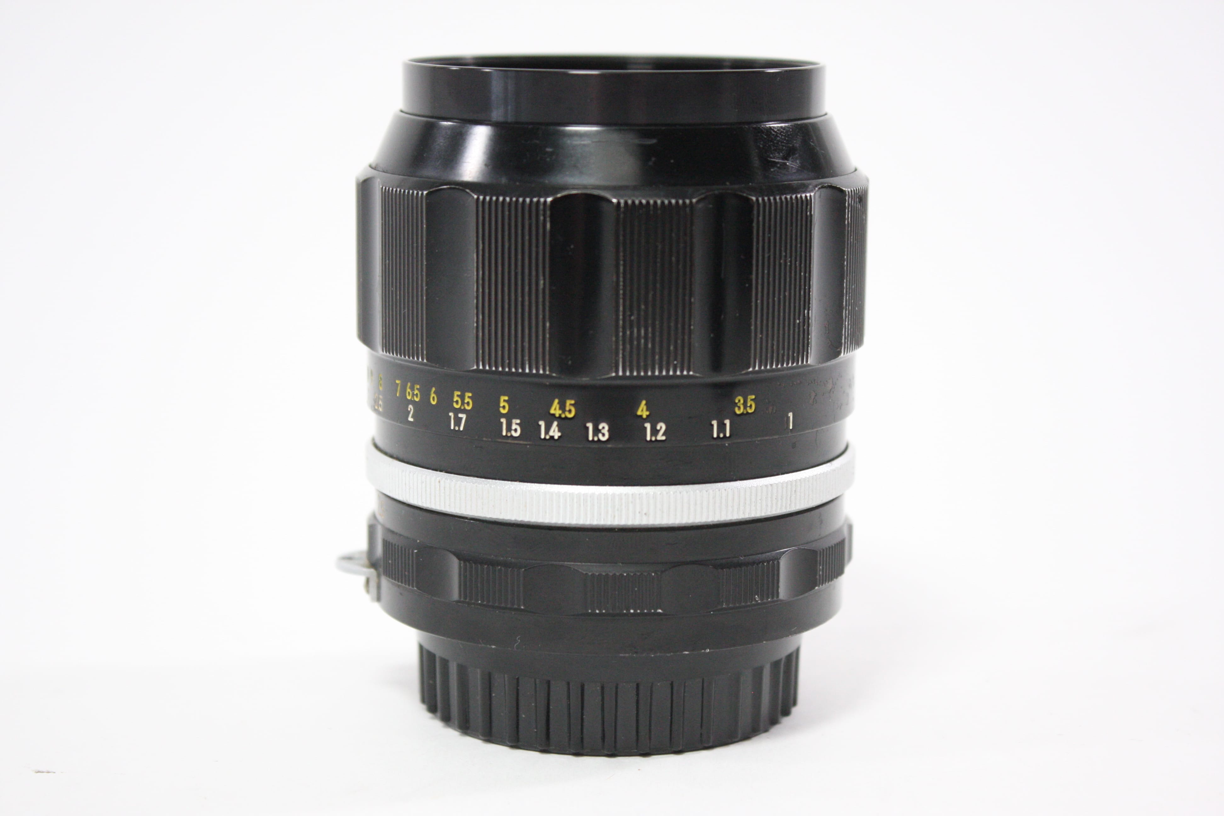 Nikon 105mm f/2.5 Nikkor-P Auto Non-AI Lens for Nikon F Mount