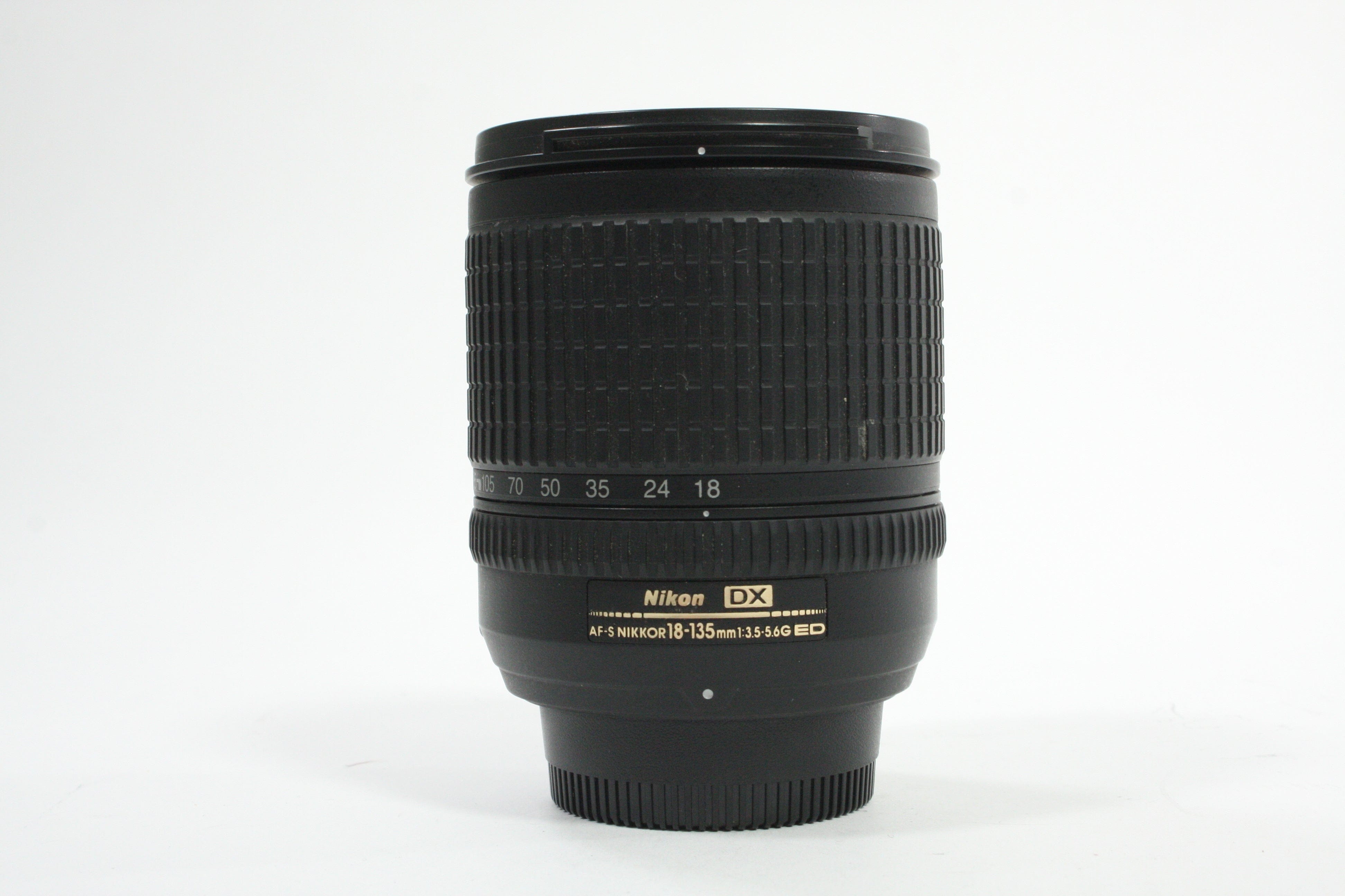 Nikon 18-135mm f/3.5-5.6 G ED DX AF-S Lens for Nikon AF Mount