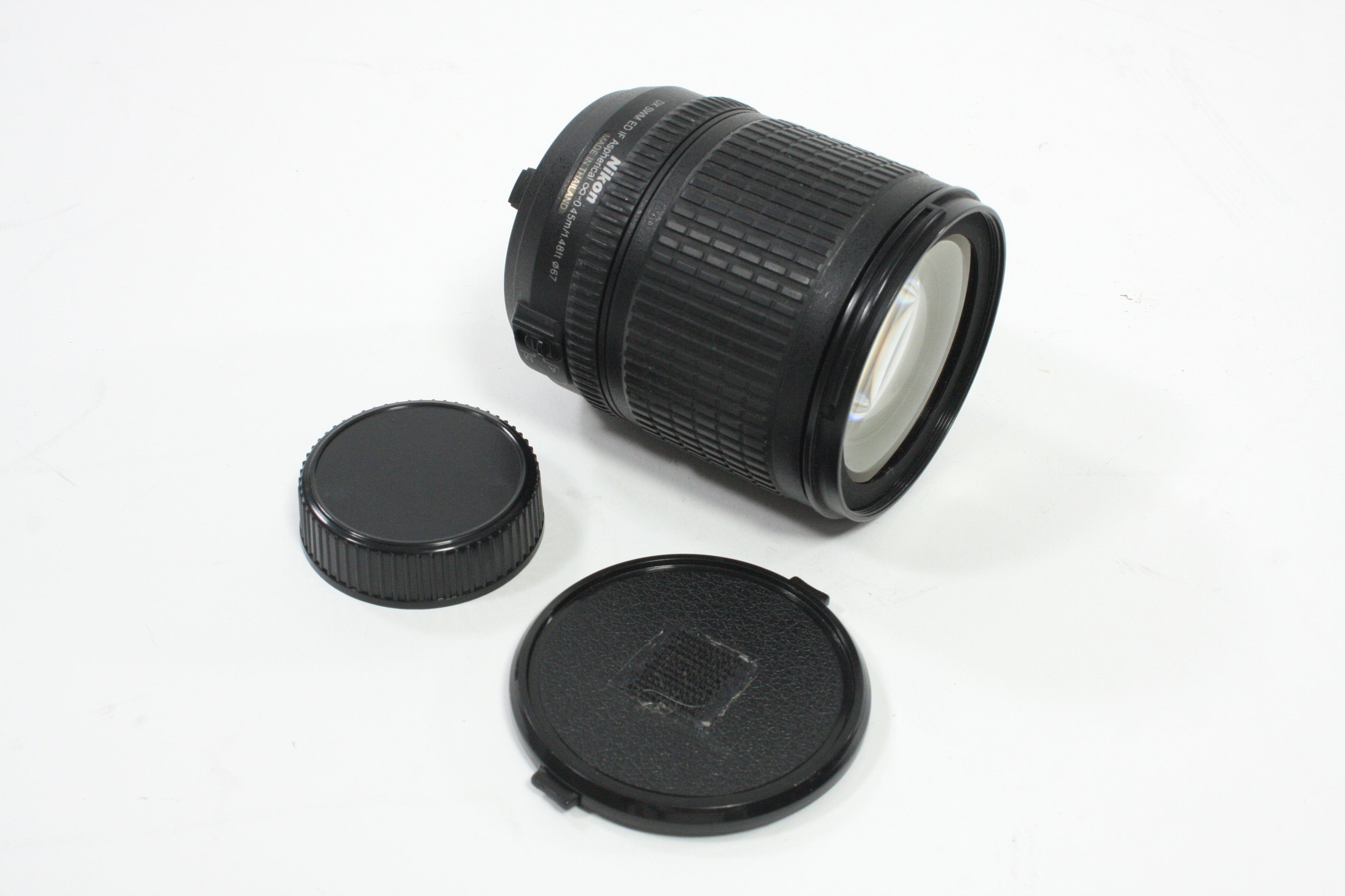 Nikon 18-135mm f/3.5-5.6 G ED Nikkor AF-S Lens for Nikon F Mount