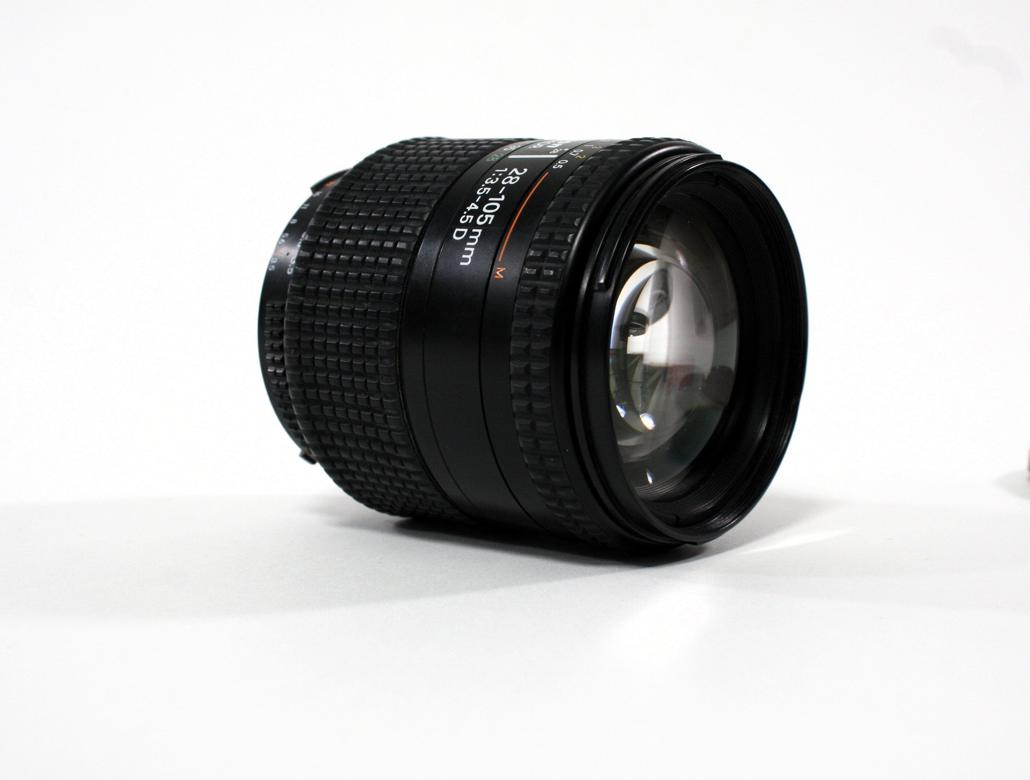 Nikon 28-105mm f/3.5-4.5D