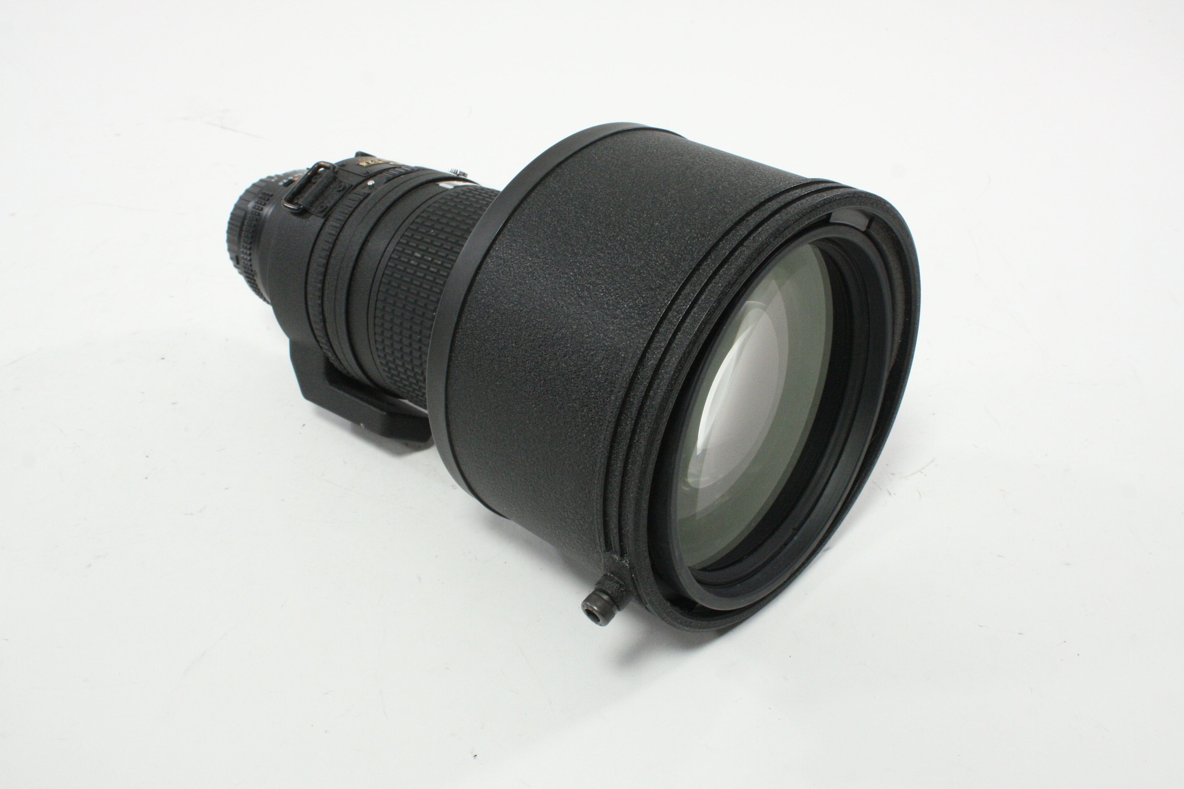 Nikon 300mm f/2.8D ED Autofocus Lens with a CT-303 Hard Shell Case