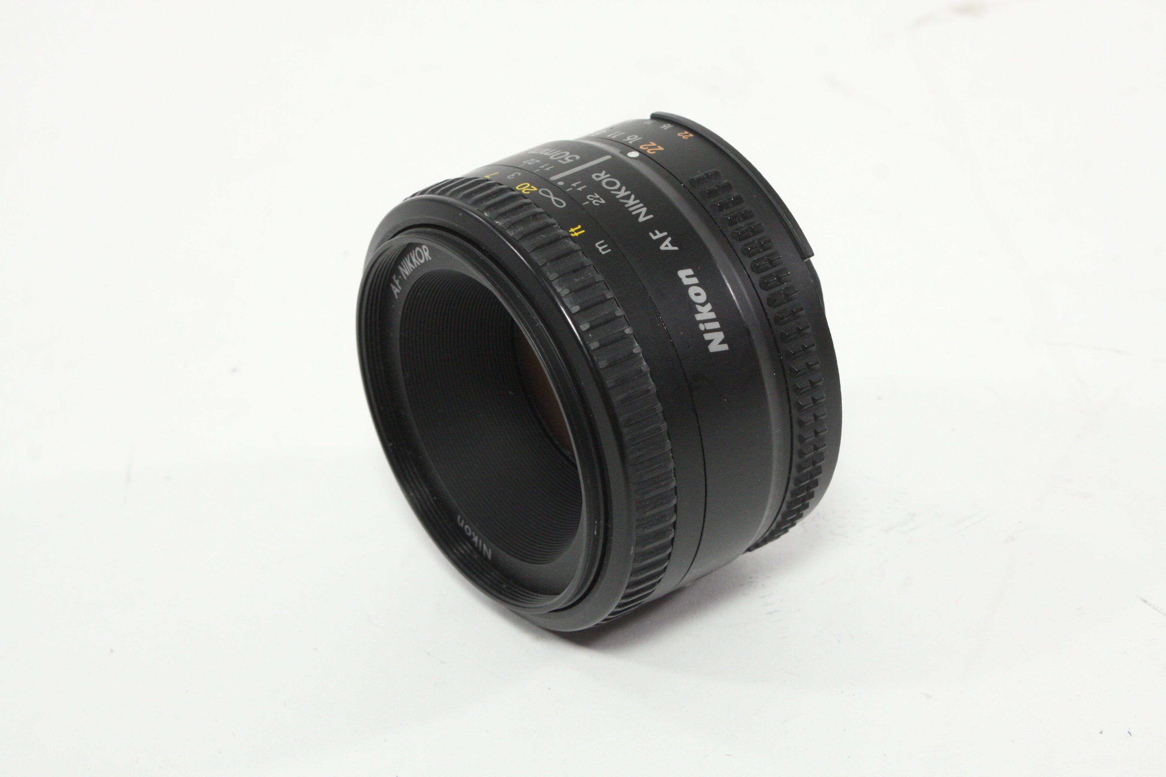 Nikon 50mm f/1.8 D AF Nikkor Lens for Nikon F Mount