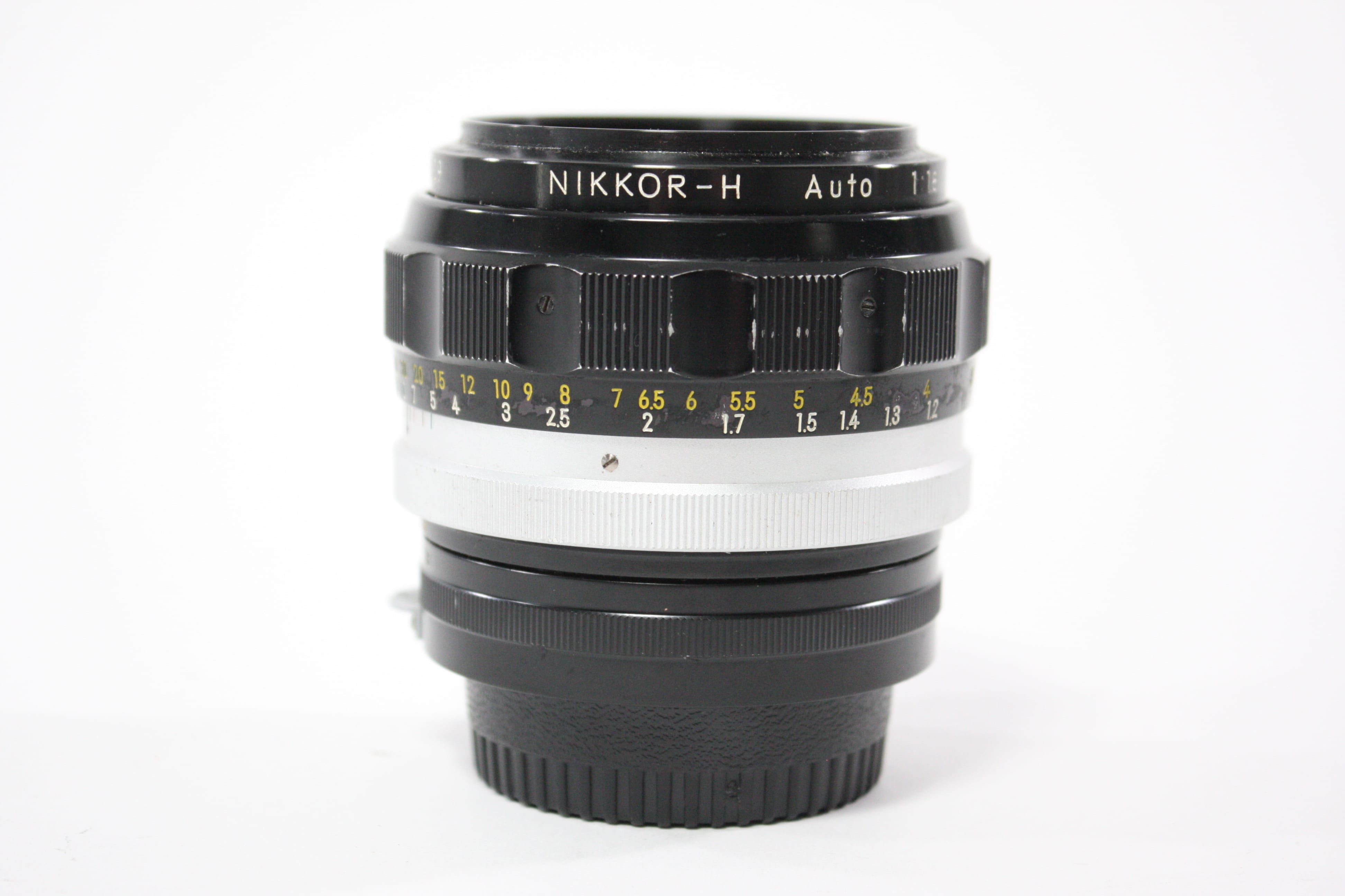 Nikon 85mm f/1.8 Nikkor-H Auto Lens for Nikon F Mount