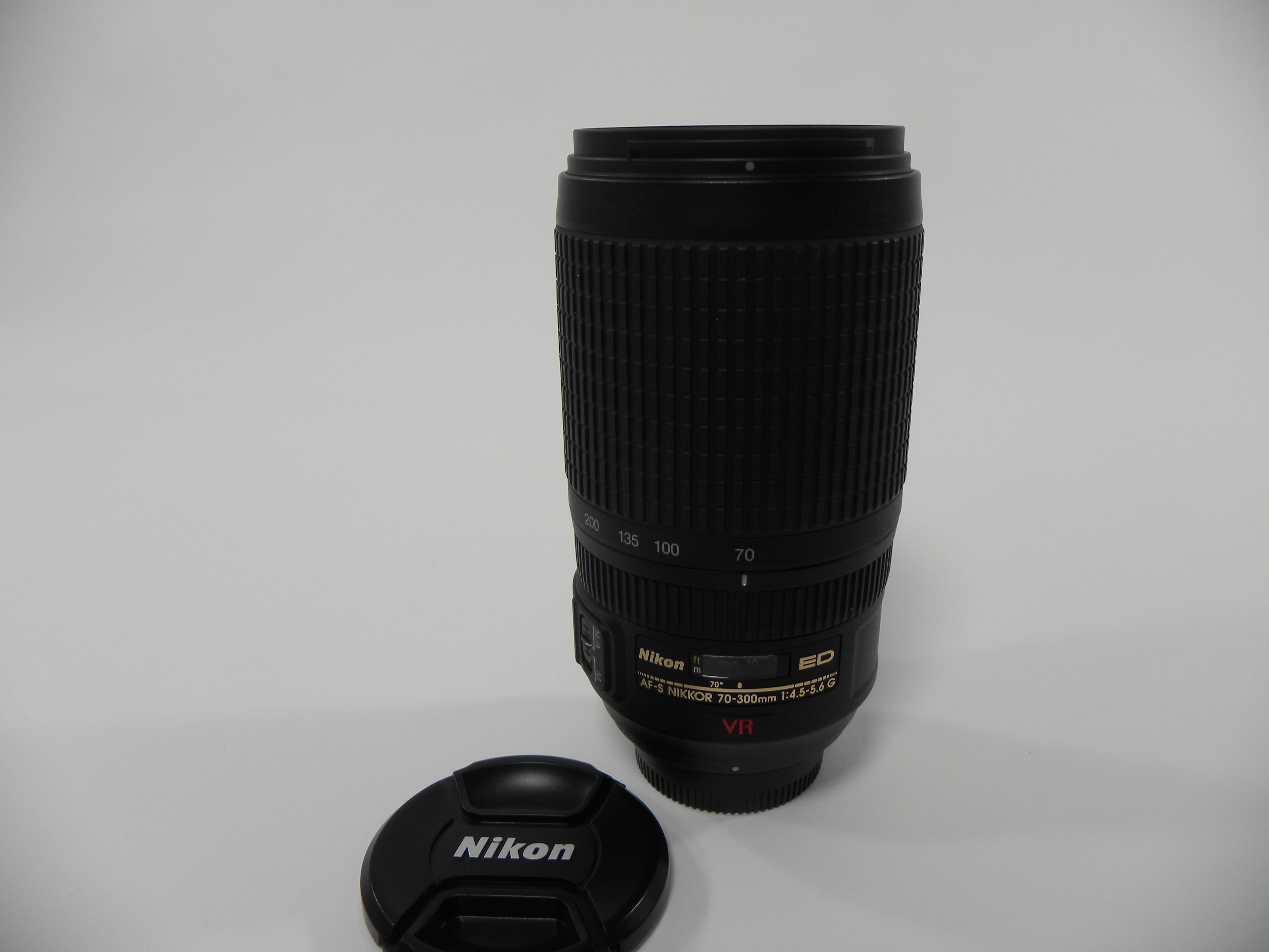 Nikon AF-S Nikkor VR ED 70-300mm f4.5-5.6G