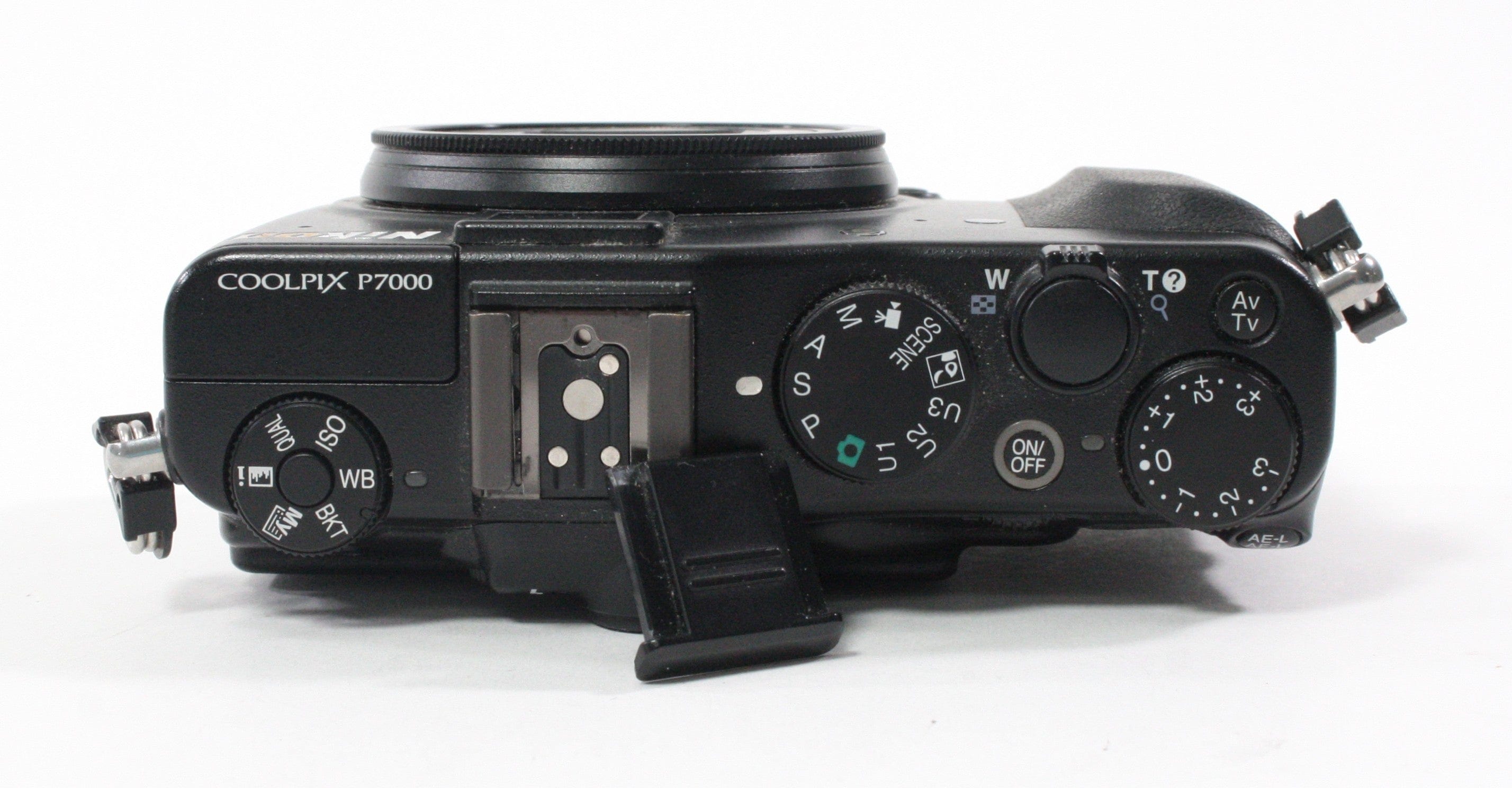 Nikon Coolpix P7000 Point and Shoot Digital Camera 7.1x Zoom 10.1mp