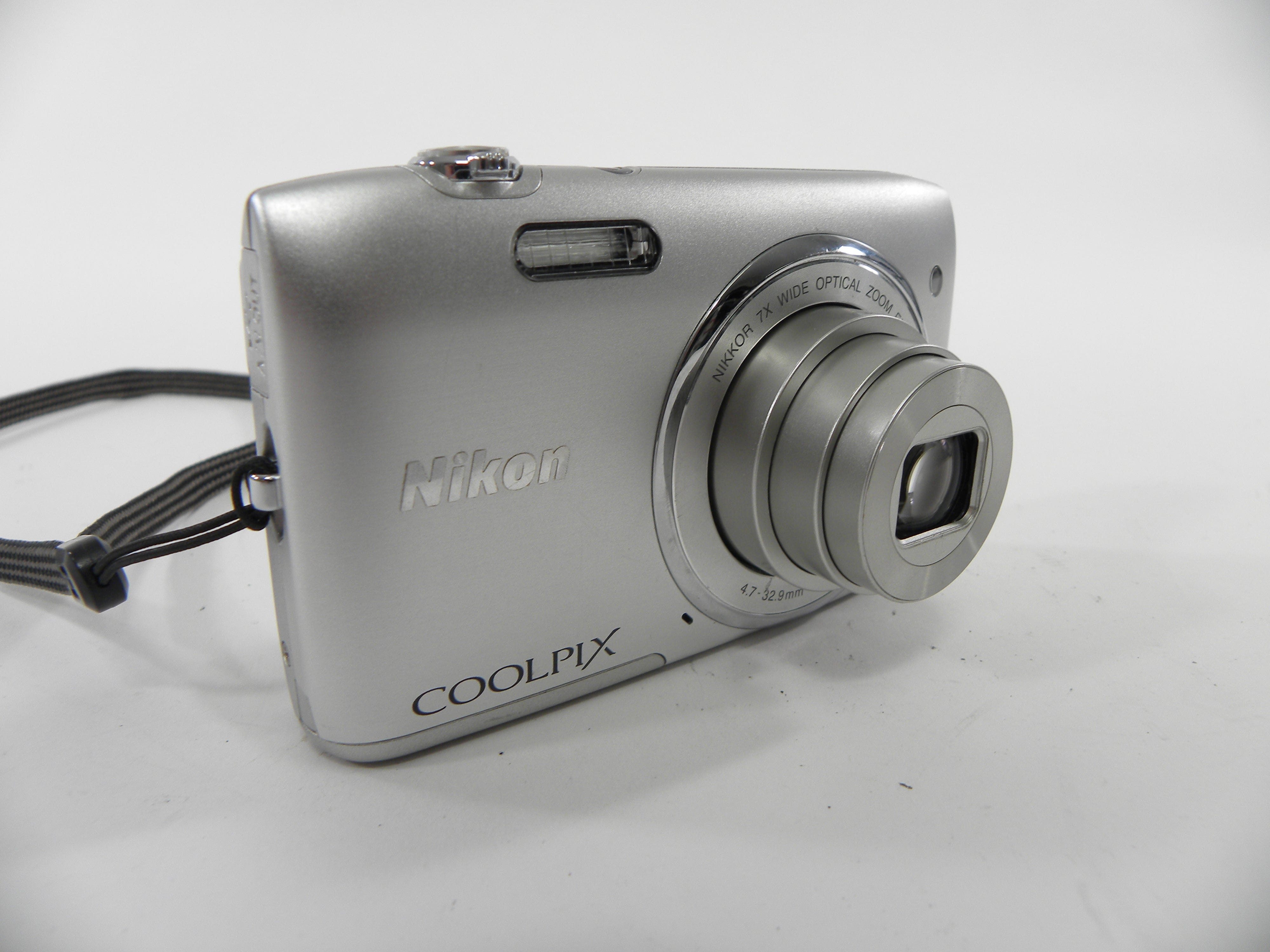 Nikon Coolpix S3500 20.0mp Digital Camera