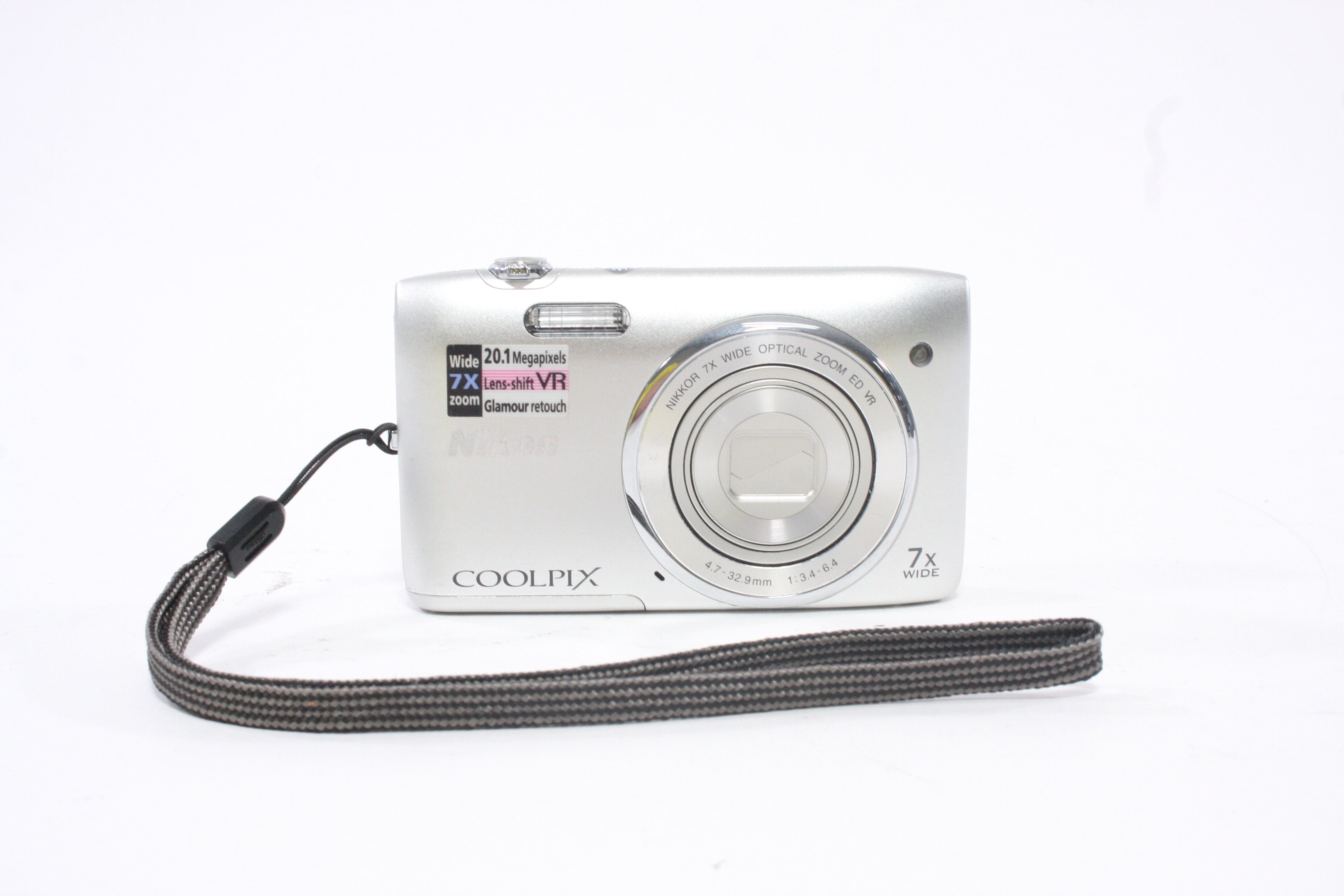 Nikon Coolpix S3500 Digital Point-and-Shoot Camera 7x Zoom 20.1mp AS-IS
