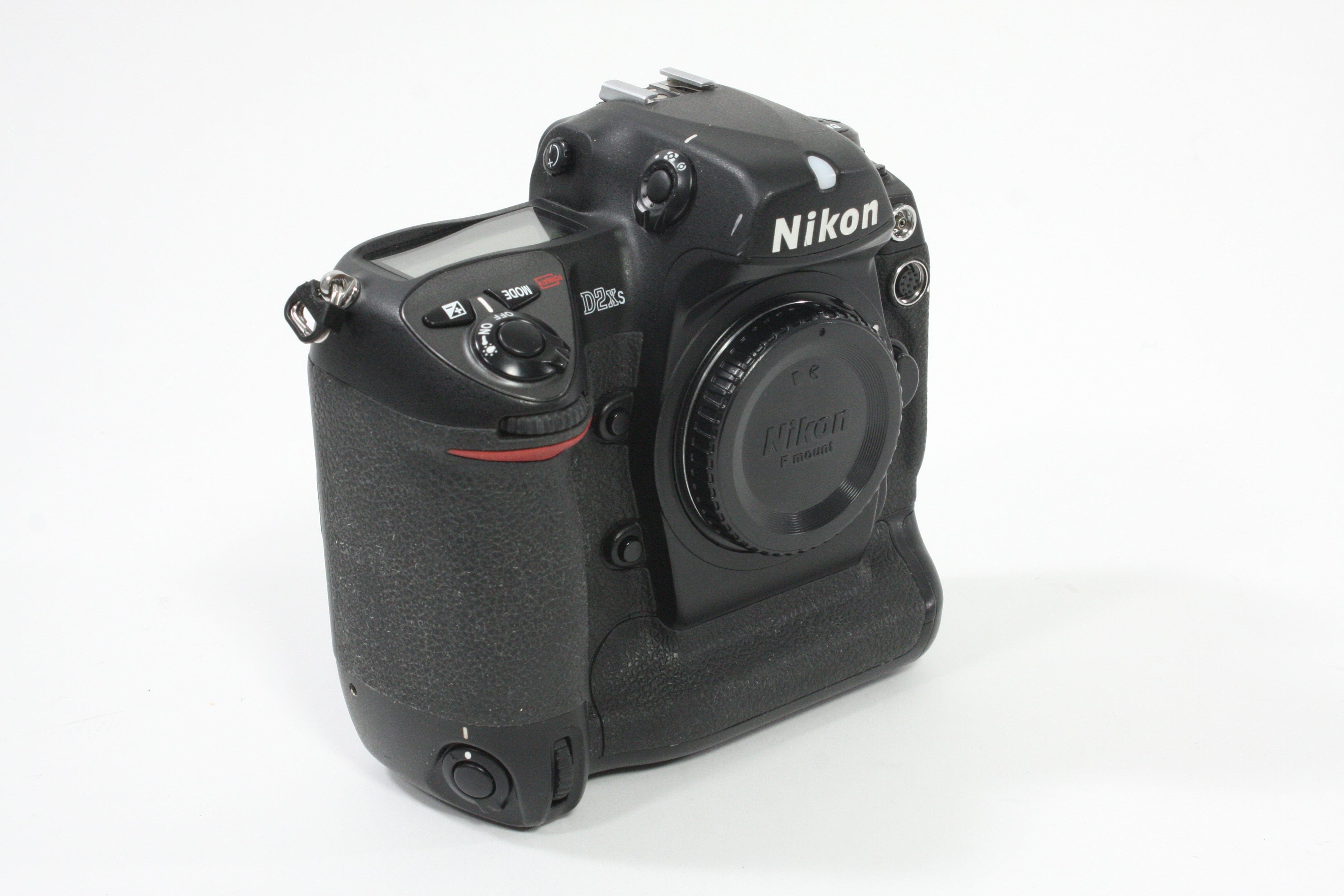 Nikon D2Xs Body Only - Shutter Count 77,703