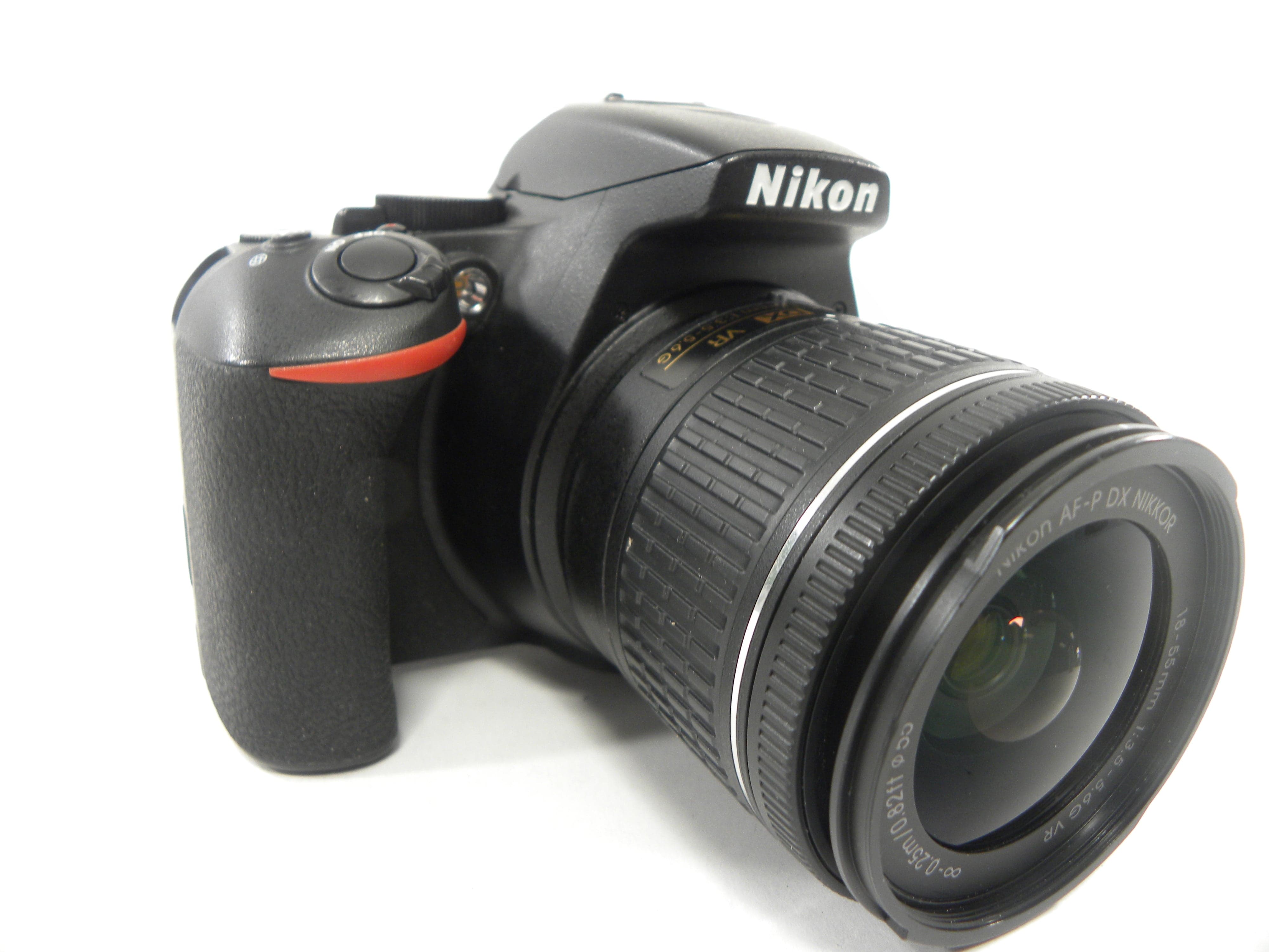 Nikon D3500 24.2mp Digital SLR w/AF-P Nikkor DX VR 18-55 Shutter Ct. 6,786
