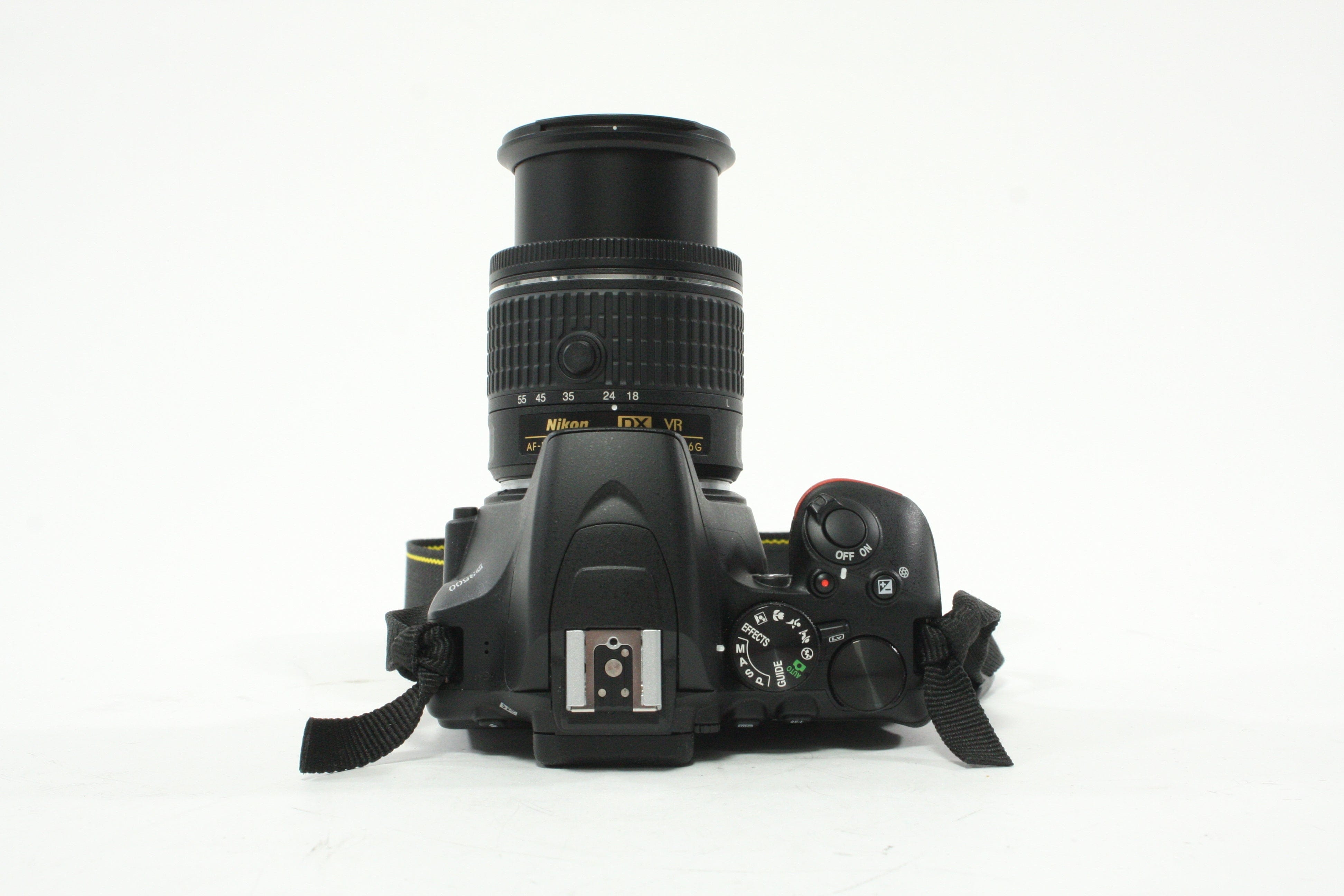Nikon D3500 DSLR with 18-55mm f/3.5-5.6 G AF-P Lens with Shutter Count 415