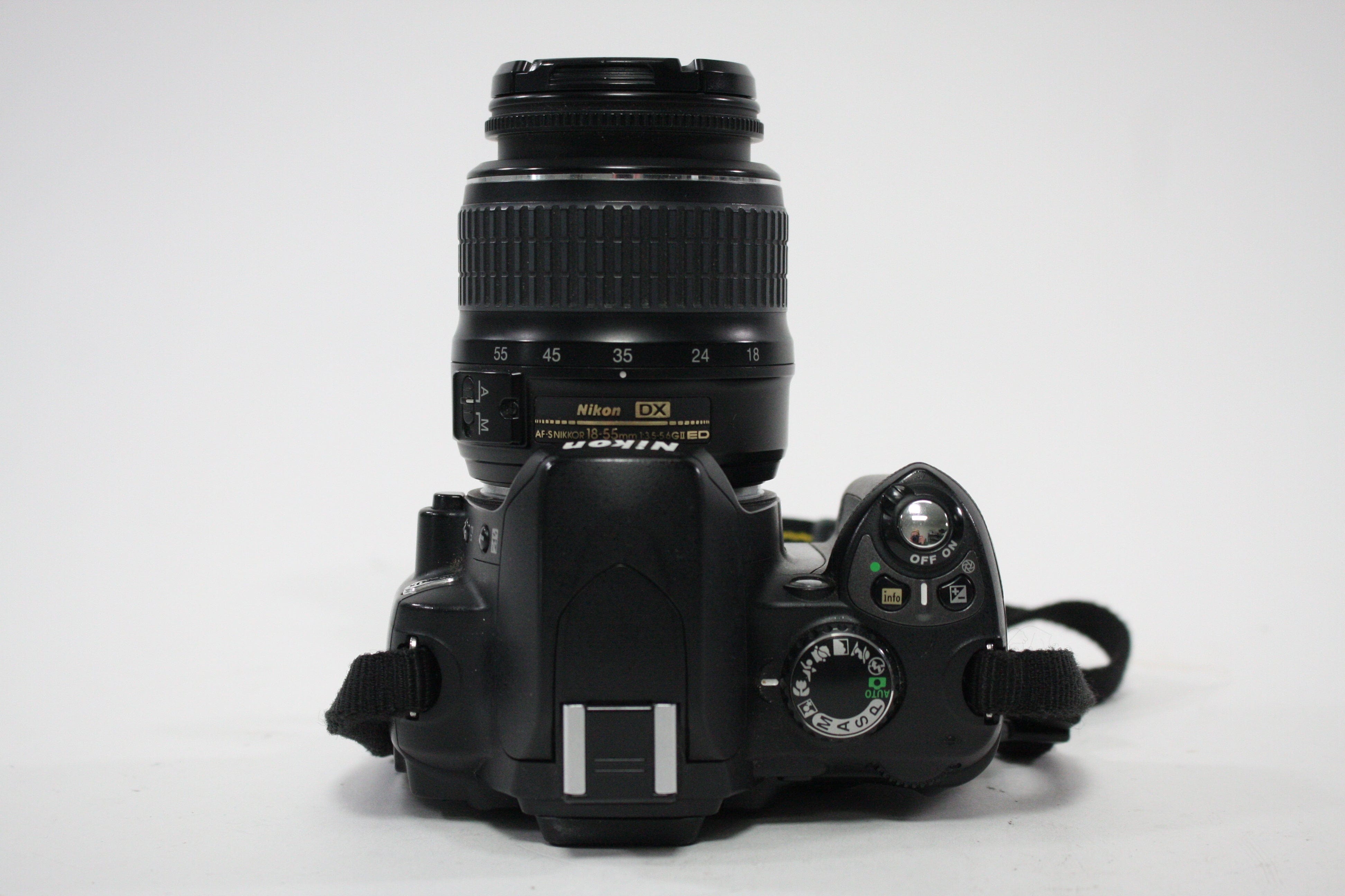 Nikon D40X with 18-55mm f/3.5-5.6G II Lens with Shutter Count 6,273