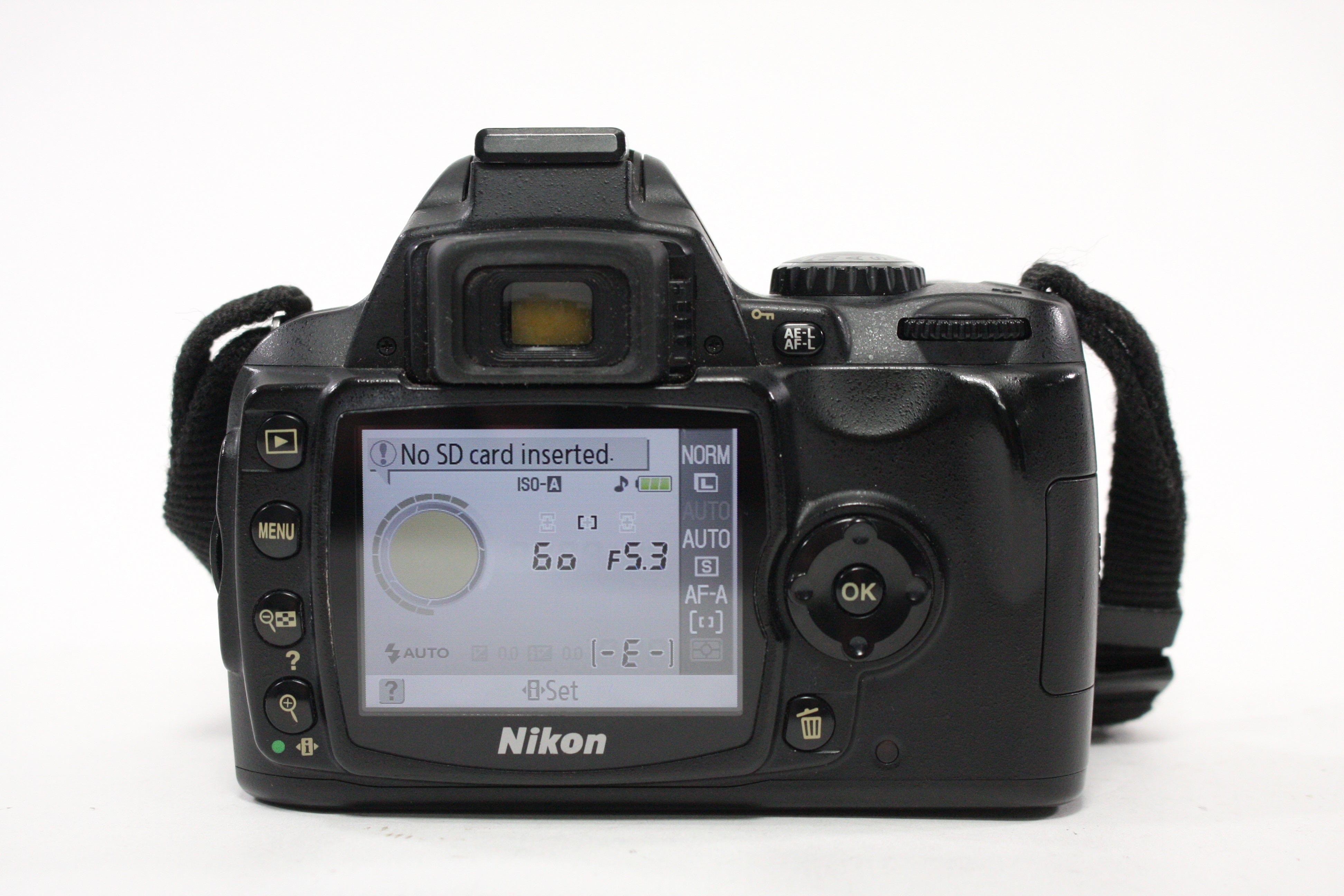 Nikon D40X with 18-55mm f/3.5-5.6G II Lens with Shutter Count 6,273