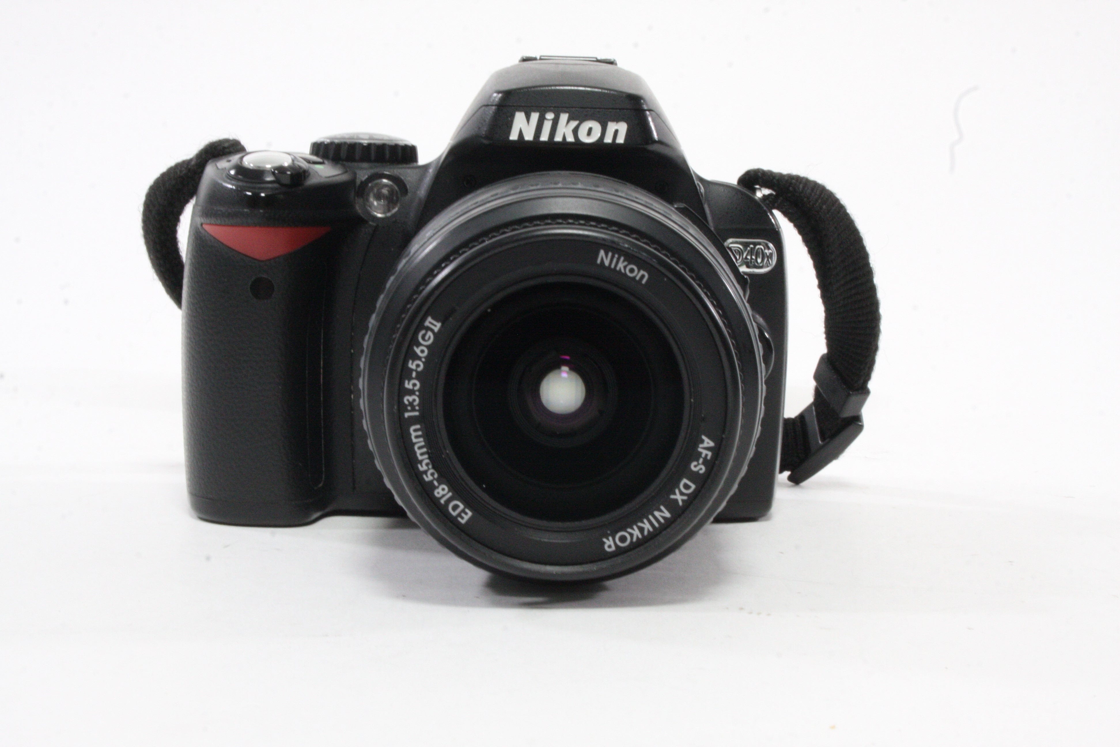 Nikon D40X with 18-55mm f/3.5-5.6G II Lens with Shutter Count 6,273