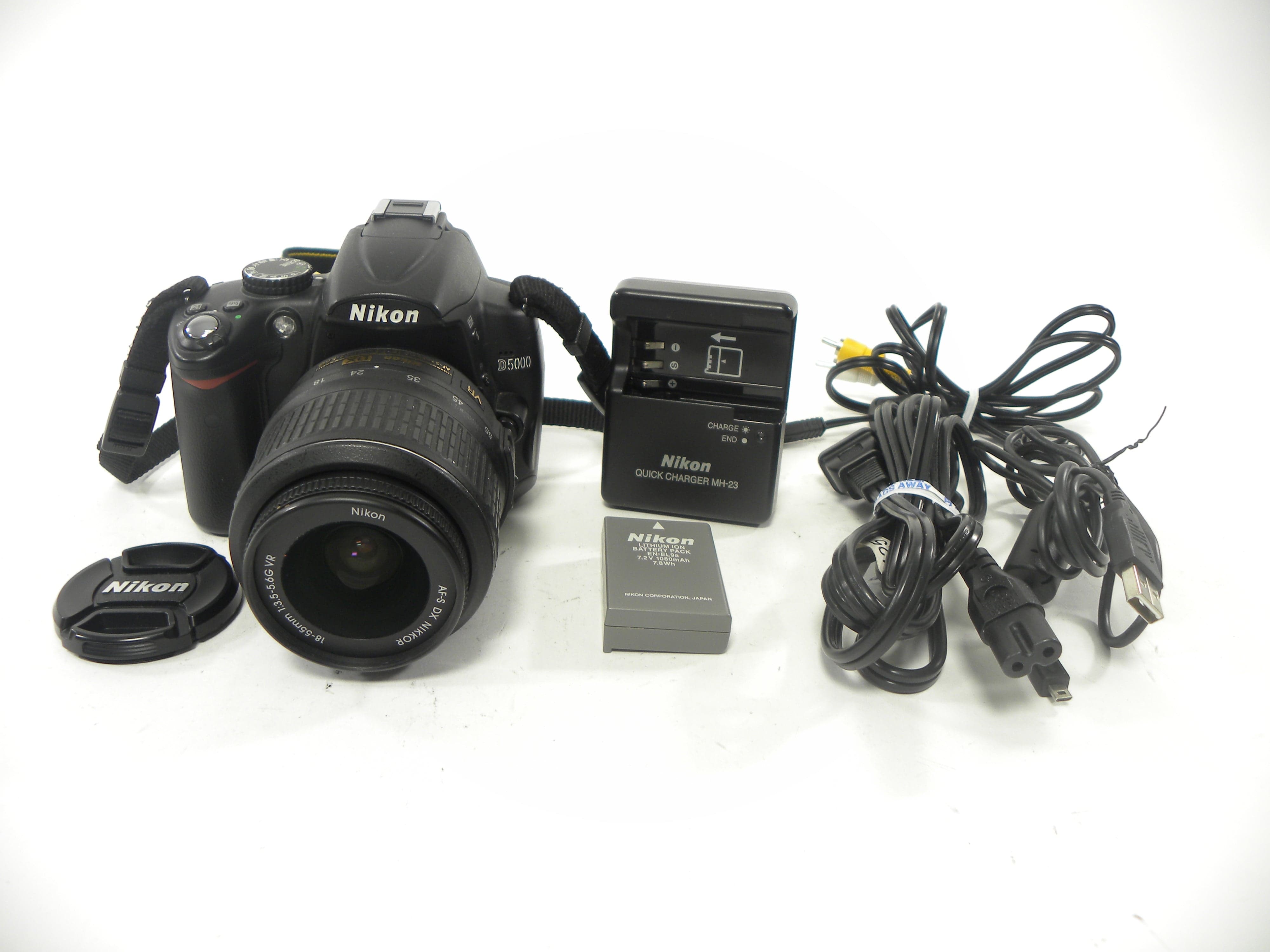 Nikon D5000 12.3mp Digital SLR w/AF-S 18-55 DX VR ED IF Shutter Ct. 9,655