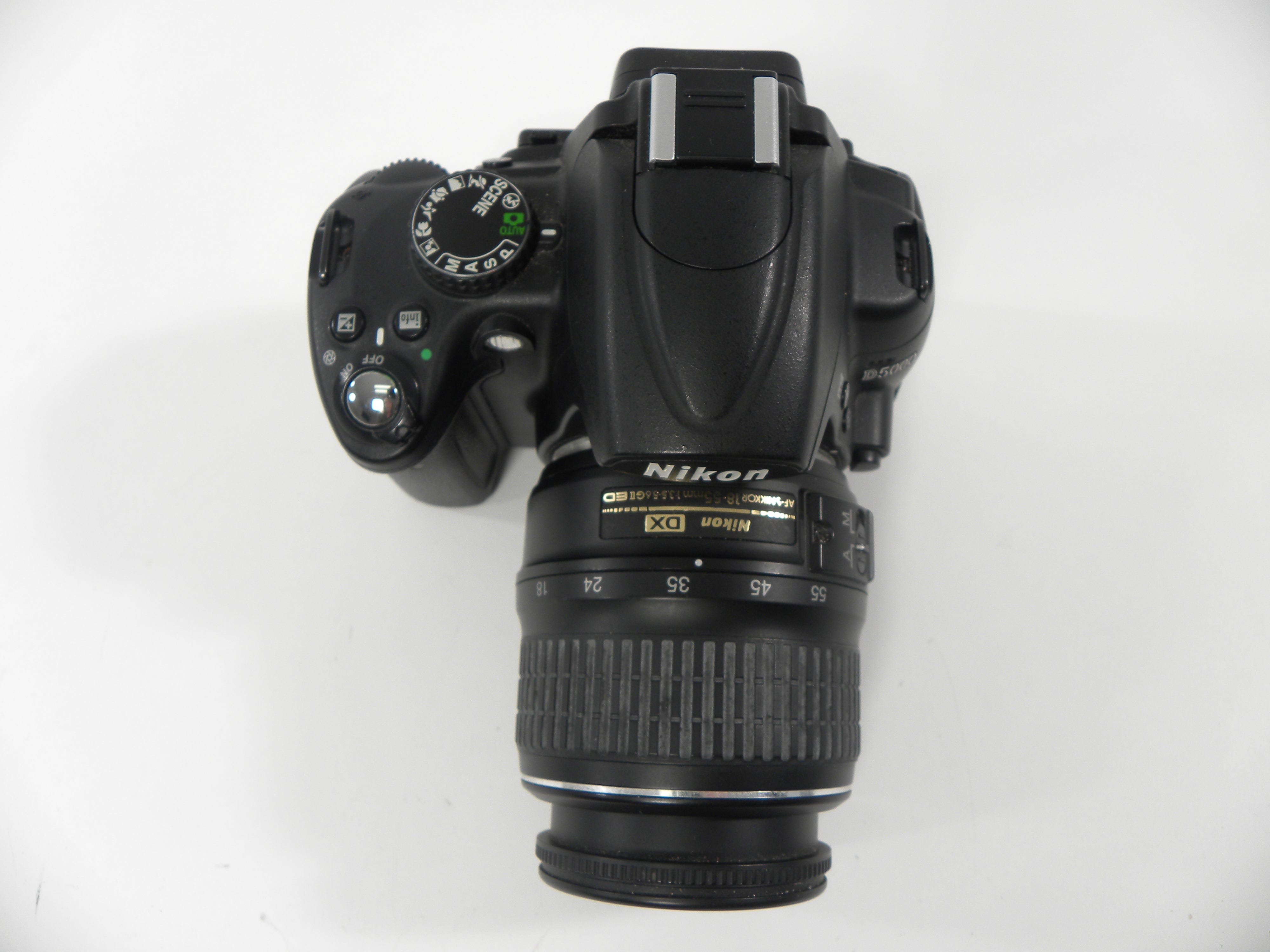 Nikon D5000 12.3mp Digital SLR w/AF-S Nikkor 18-55 II Shutter Ct. 10,835