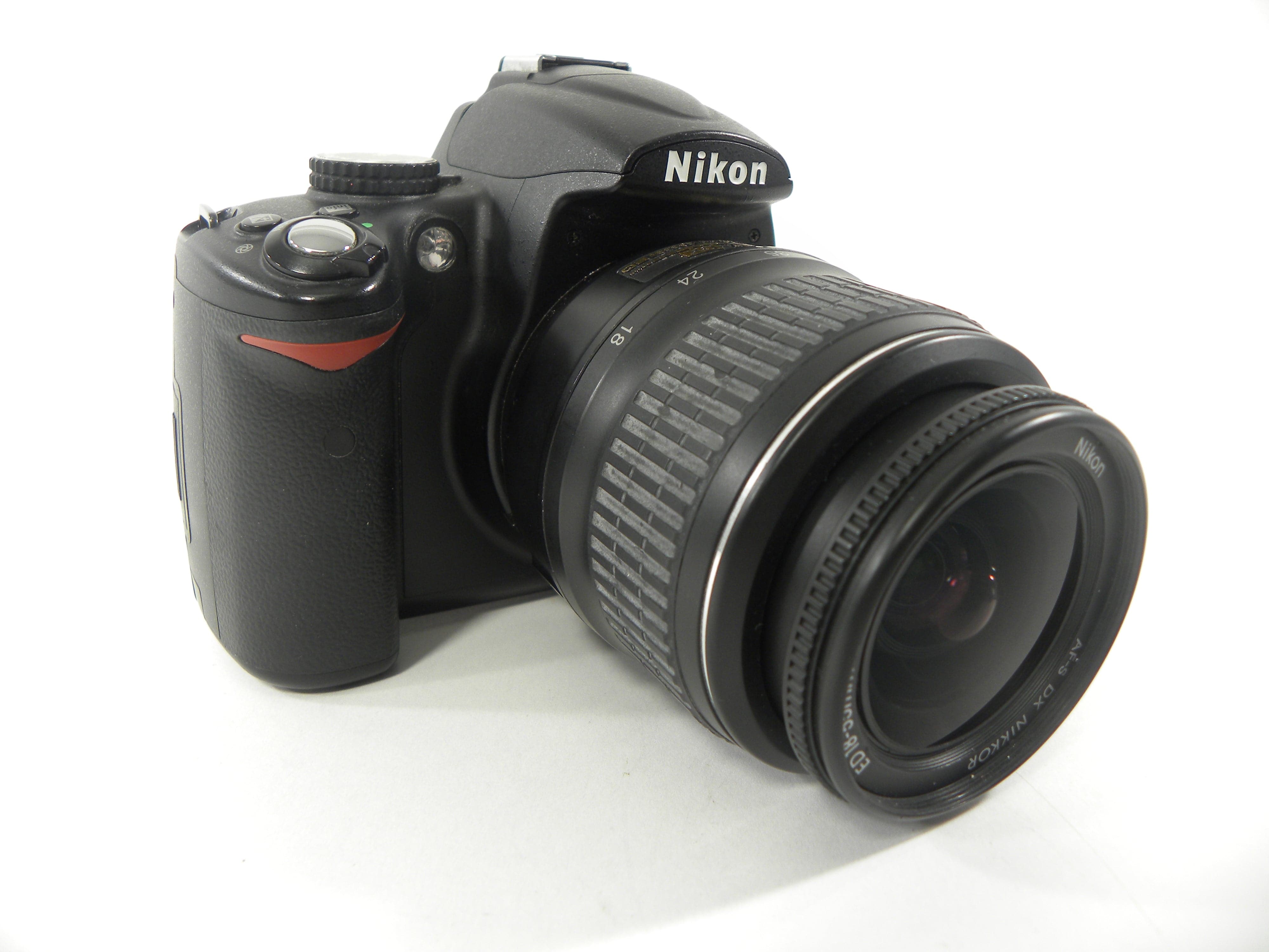 Nikon D5000 12.3mp Digital SLR w/AF-S Nikkor 18-55 II Shutter Ct. 10,835